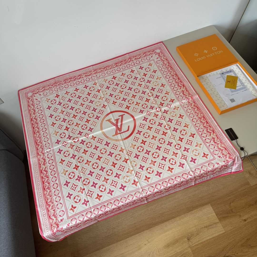 Louis Vuitton LV Tiles Square 90  M77219 - DesignerGu