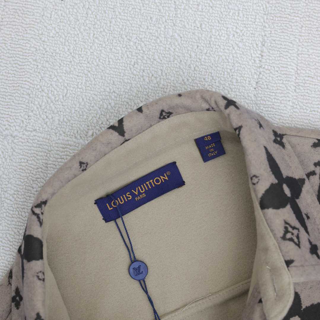 Louis Vuitton Monogram Double Face Wool, Silk And Cashmere-Blend Overshirt  1AFYF5 - DesignerGu