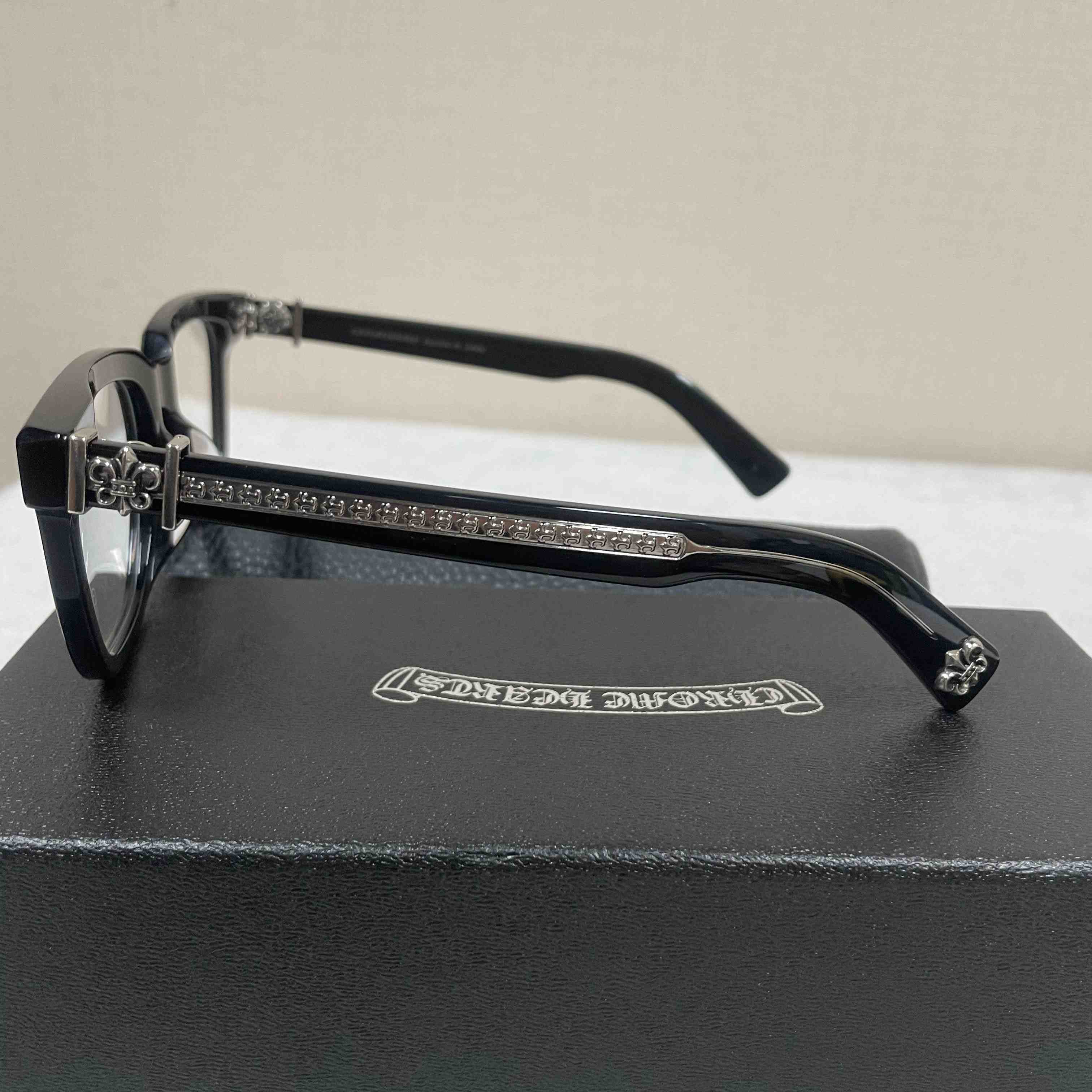 Chrome Hearts Glasses - DesignerGu