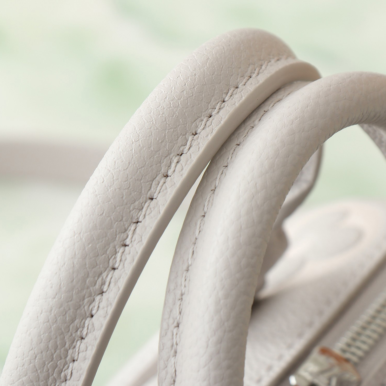 Louis Vuitton Speedy Bandoulière 20   M14207 - DesignerGu