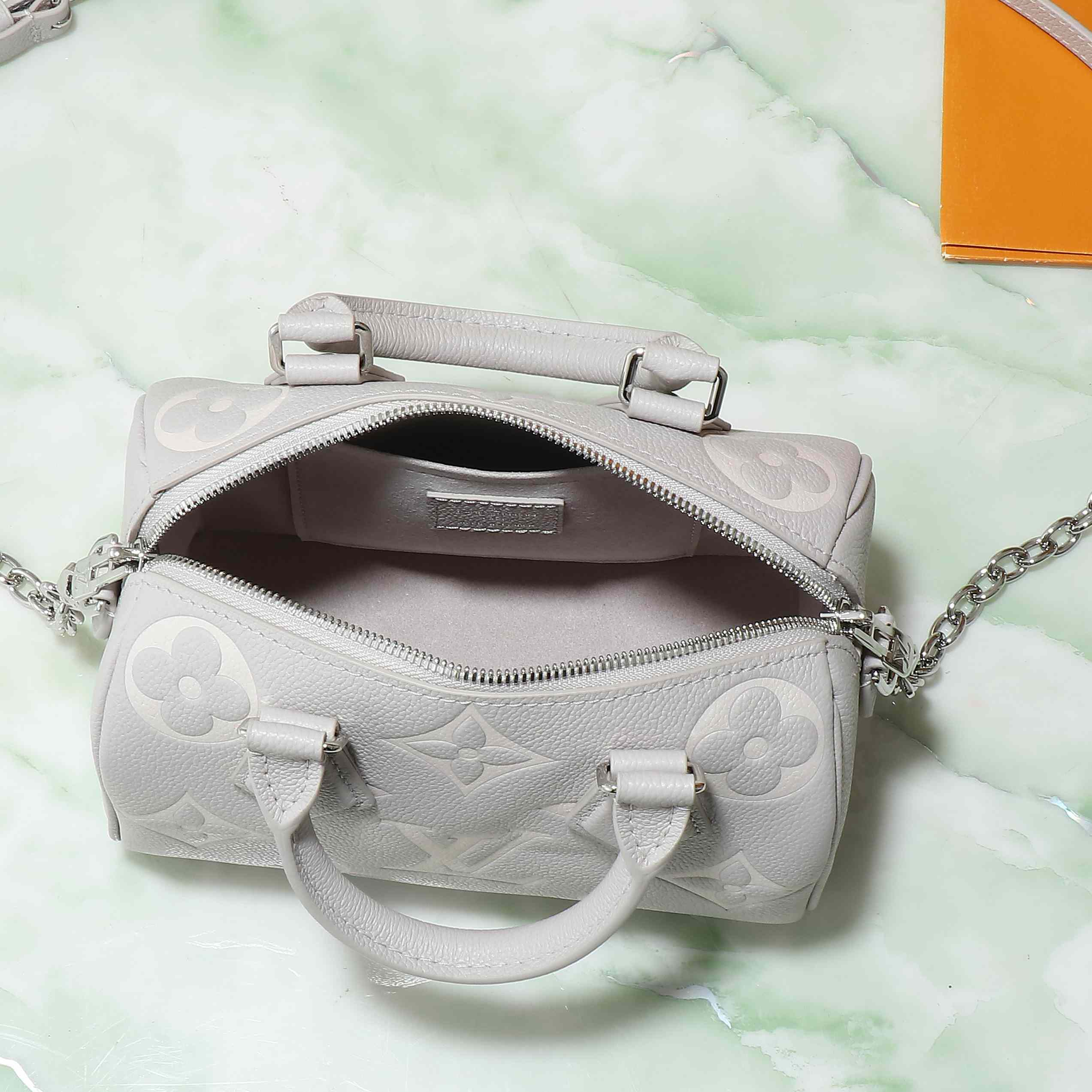 Louis Vuitton Speedy Bandoulière 20   M14207 - DesignerGu