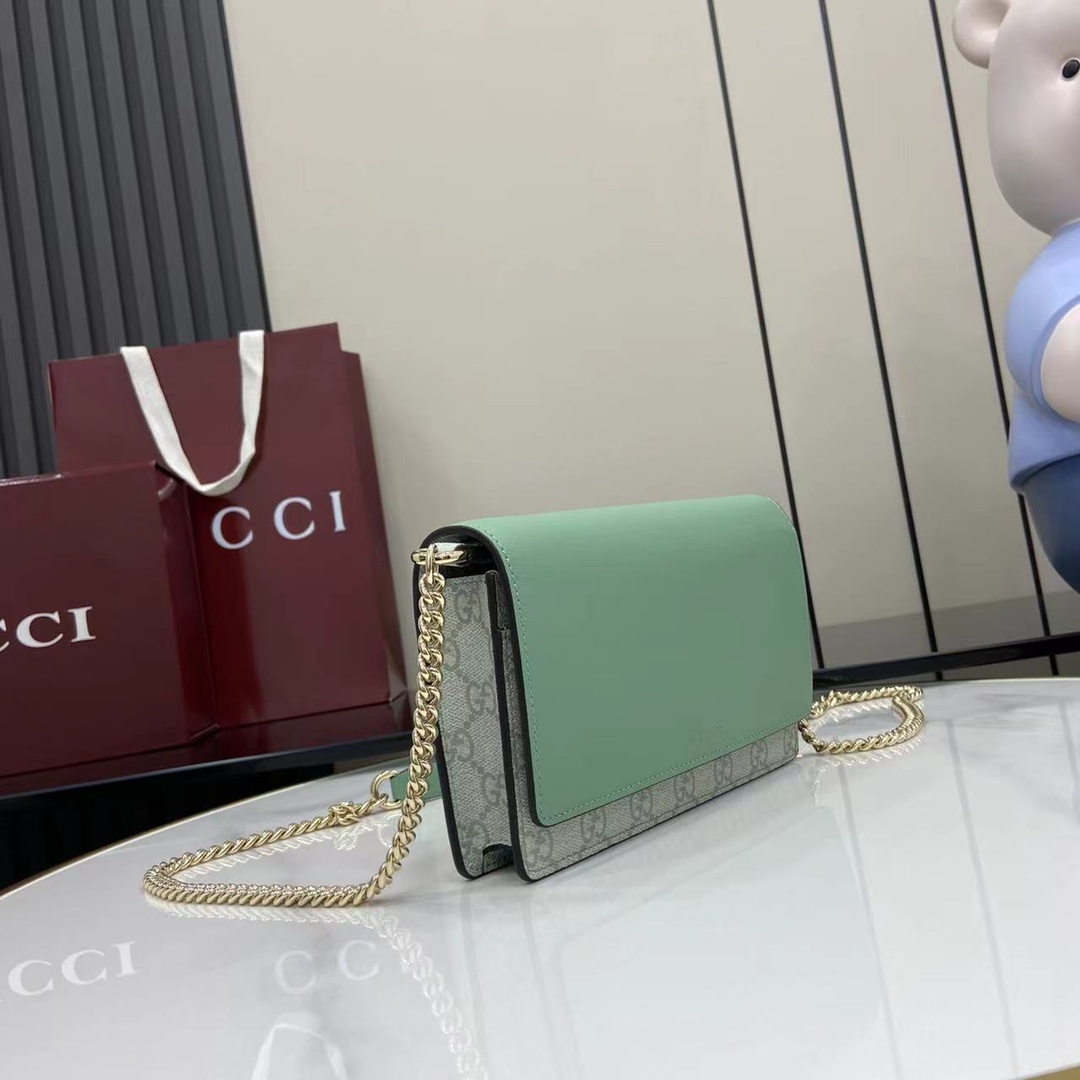 Gucci GG Emblem Wallet On Chain - DesignerGu