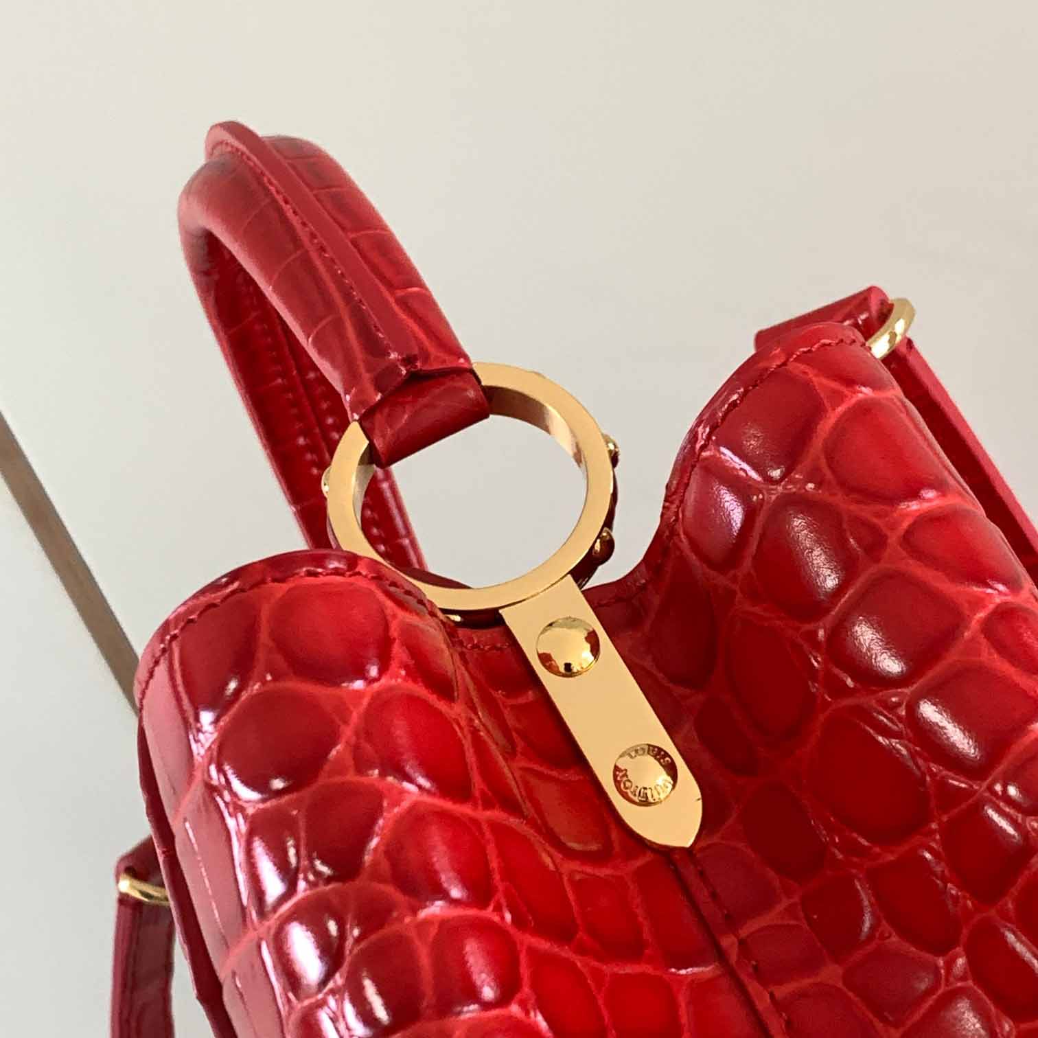 Louis Vuitton Capucines BB   N92173 (27 x 18x9cm) - DesignerGu