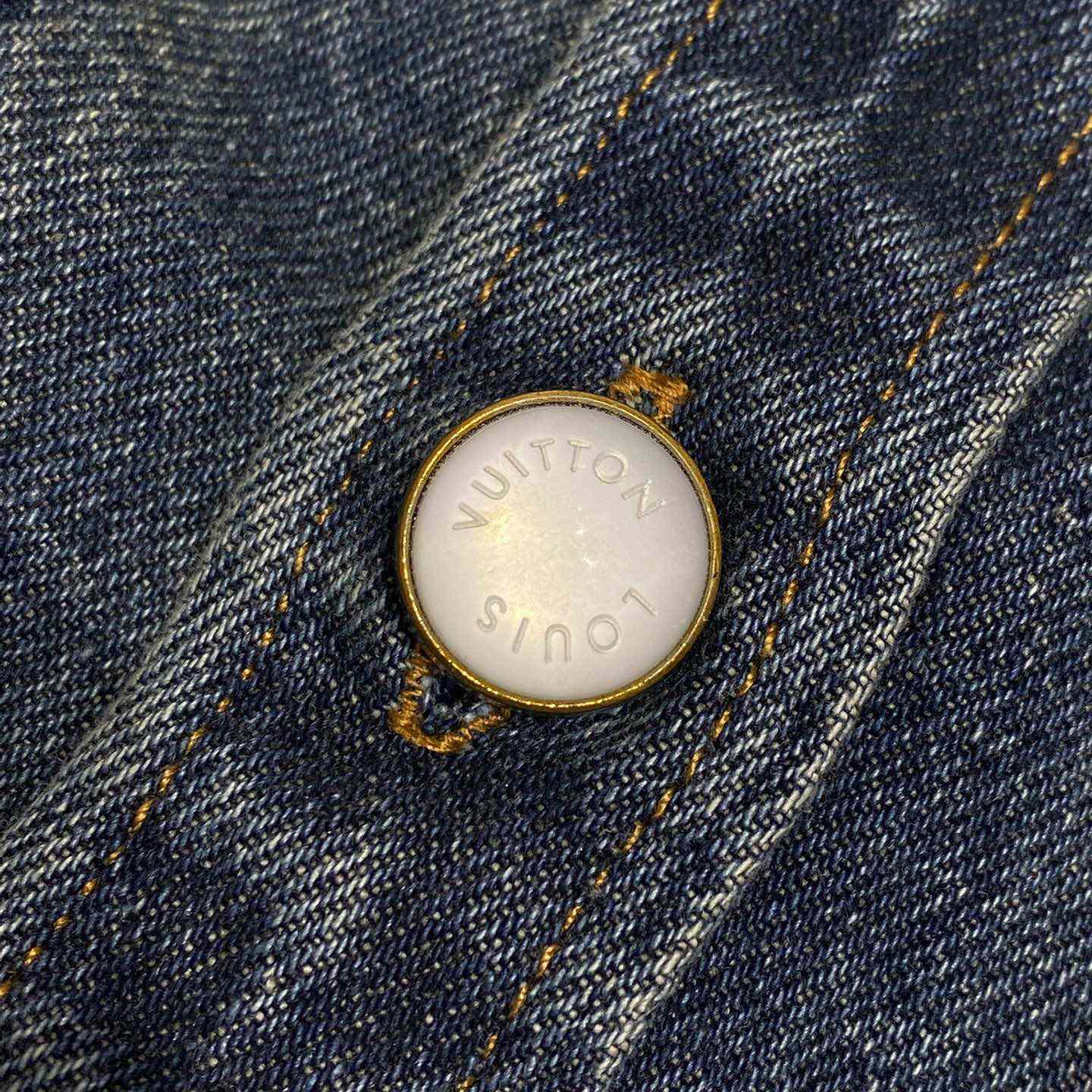 Louis Vuitton Sunfaded Effect Denim Long-Sleeved Shirt   1AHCI4 - DesignerGu