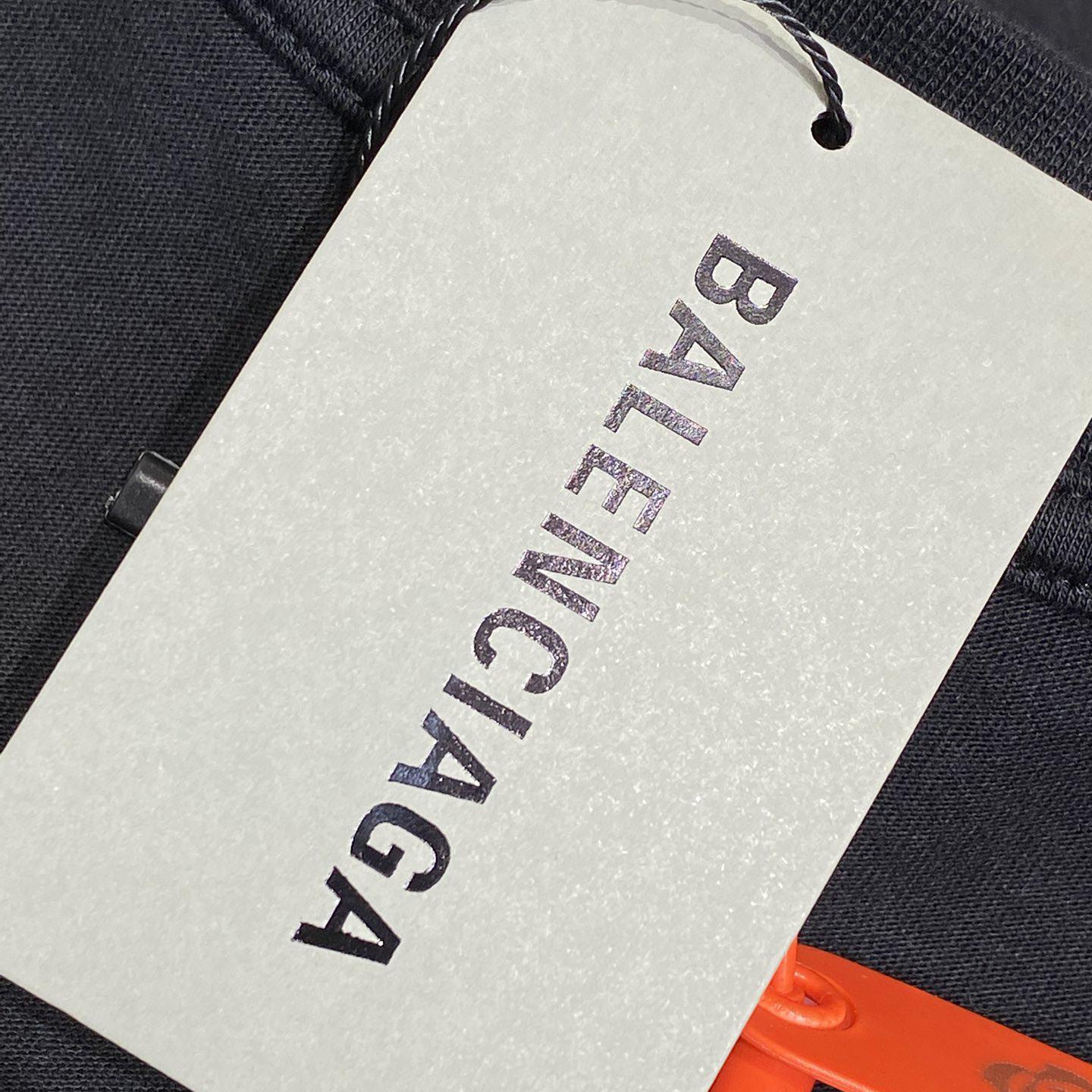 Balenciaga Strass Cropped Sweat Shorts - DesignerGu