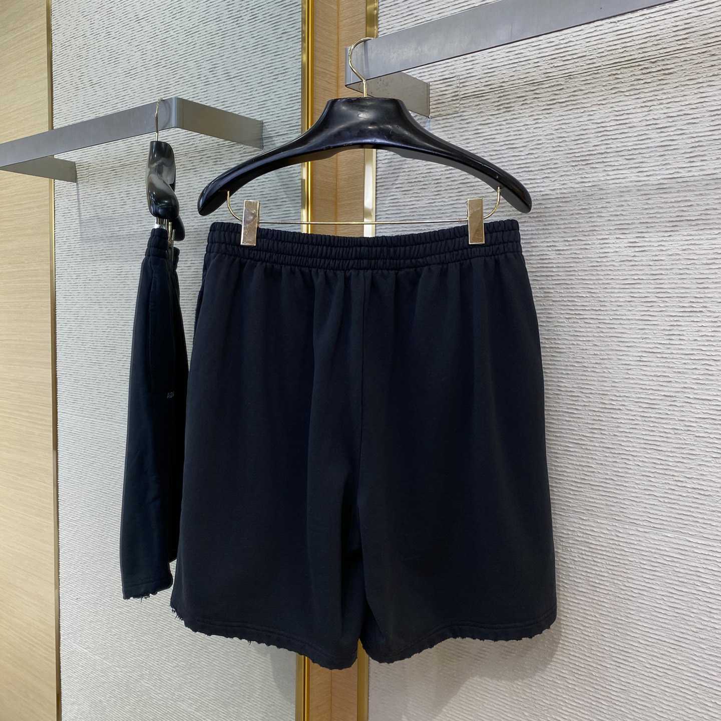 Balenciaga Strass Cropped Sweat Shorts - DesignerGu