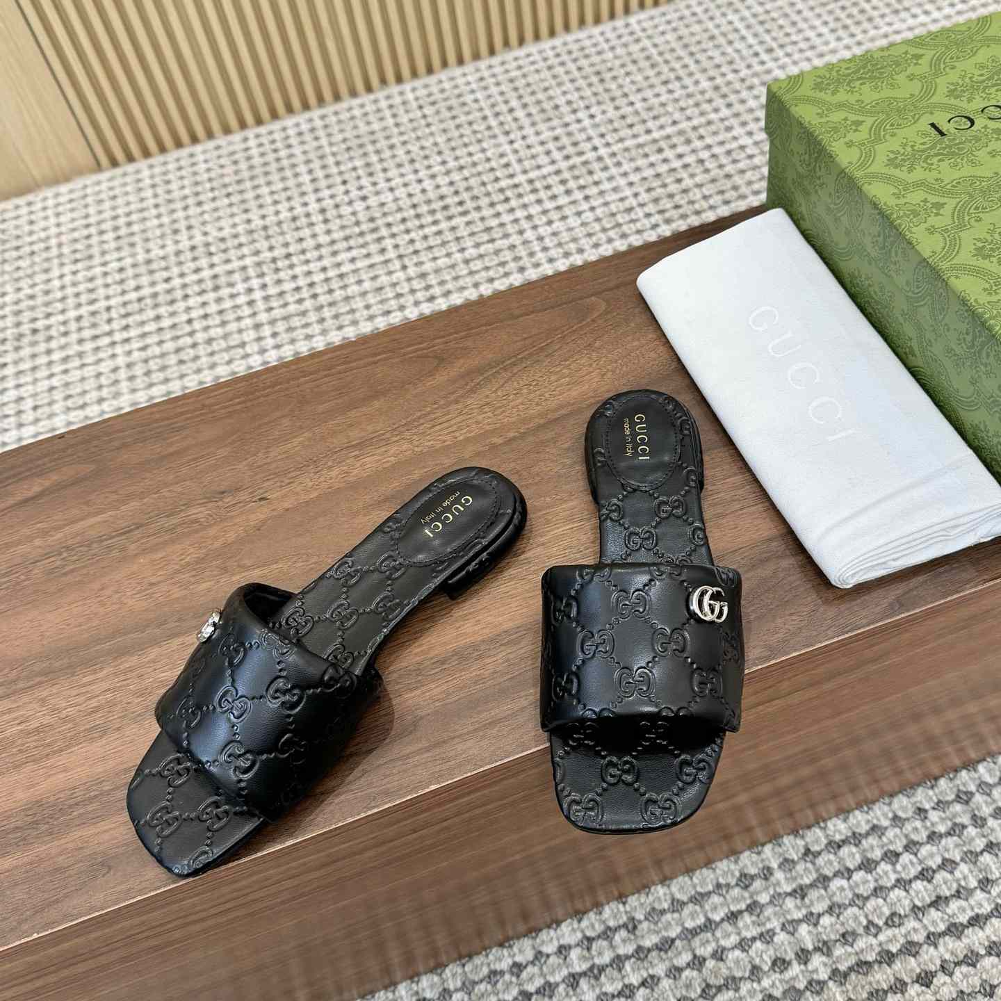 Gucci Women's Slide Sandal With Double G - DesignerGu