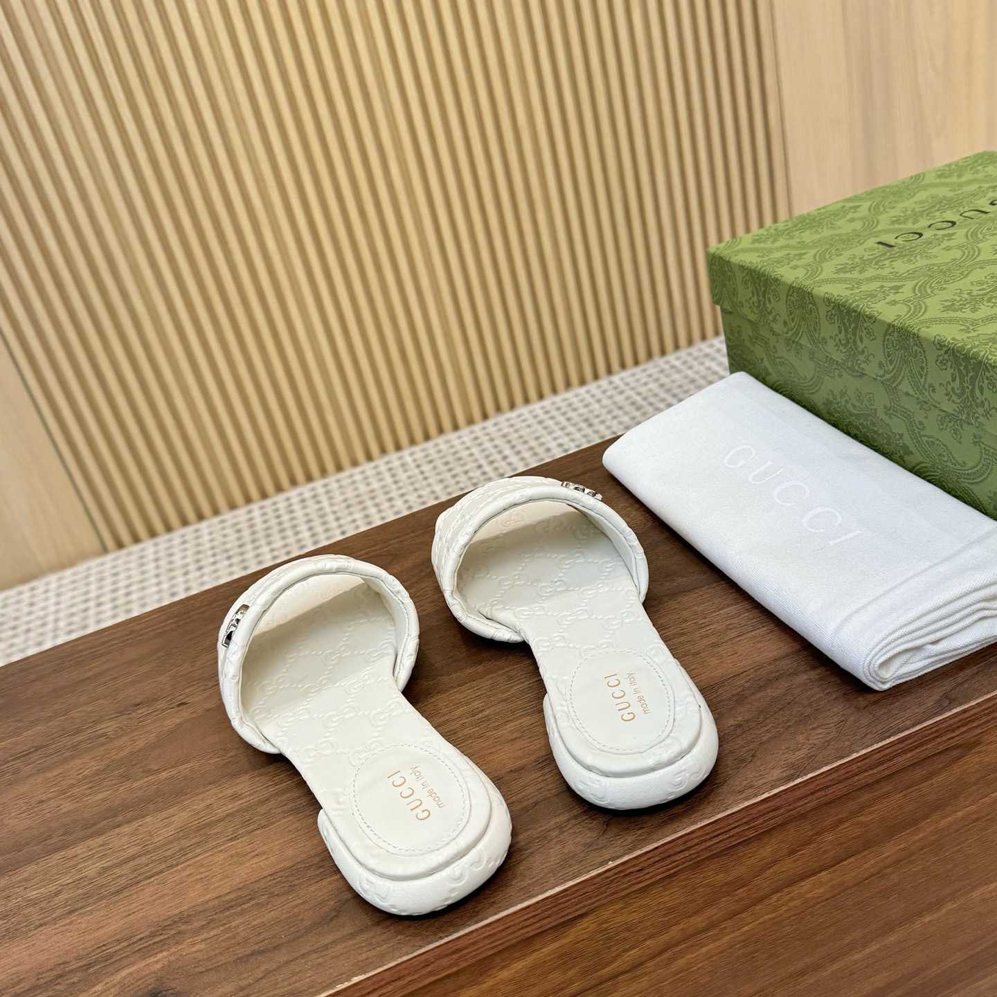 Gucci Women's Slide Sandal With Double G - DesignerGu