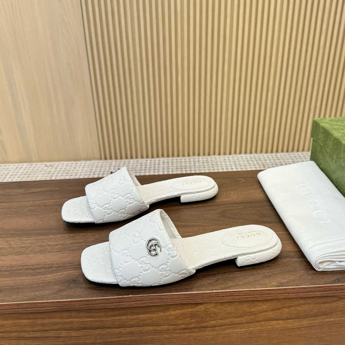 Gucci Women's Slide Sandal With Double G - DesignerGu