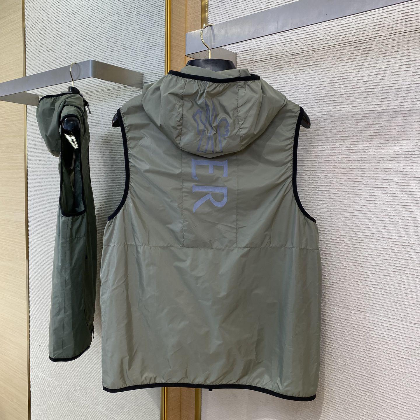 Moncler Moretan Hooded Gilet  - DesignerGu