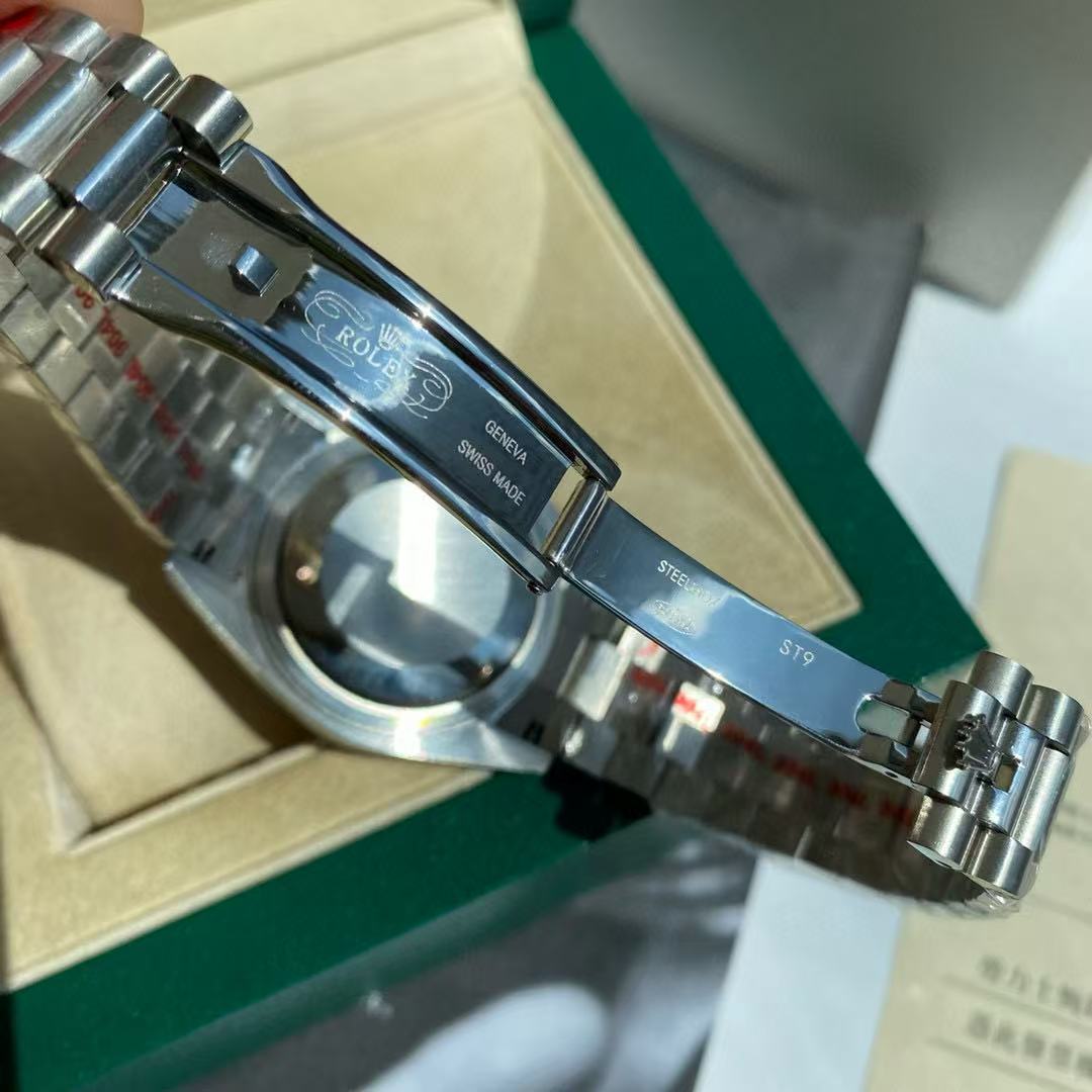 Rolex Day Date Watch - DesignerGu