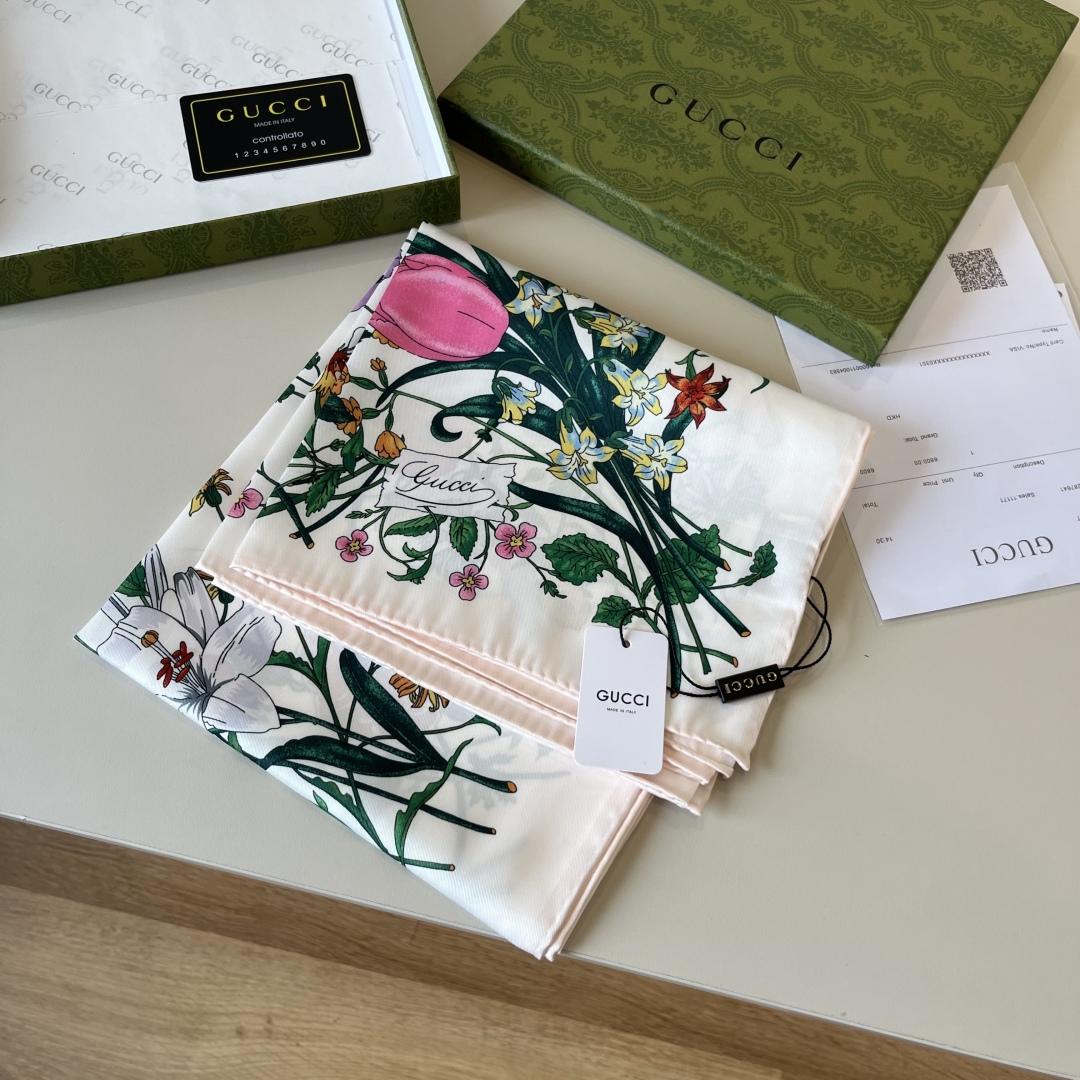 Gucci Printed Silk Twill Carré - DesignerGu