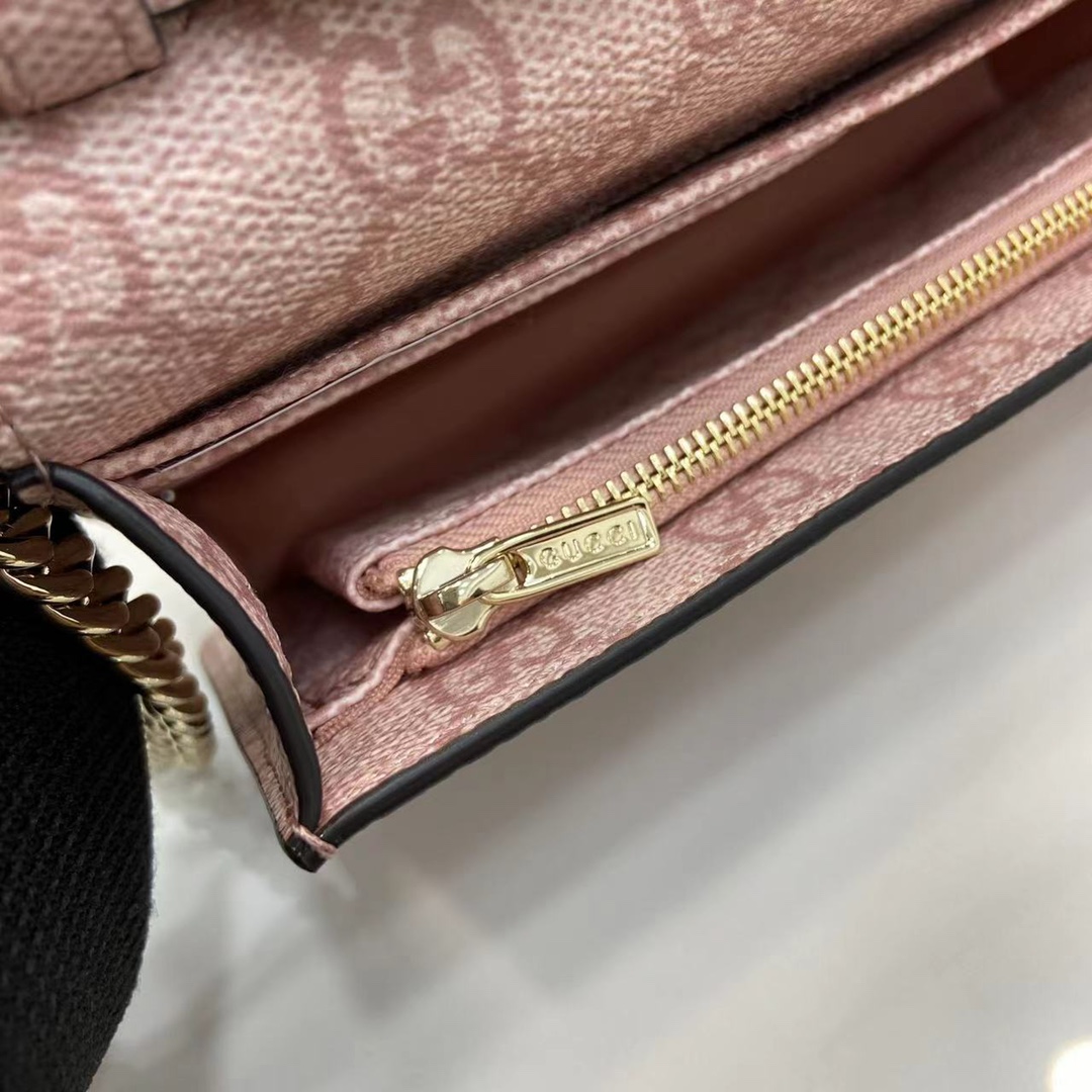 Gucci GG Emblem Wallet On Chain - DesignerGu