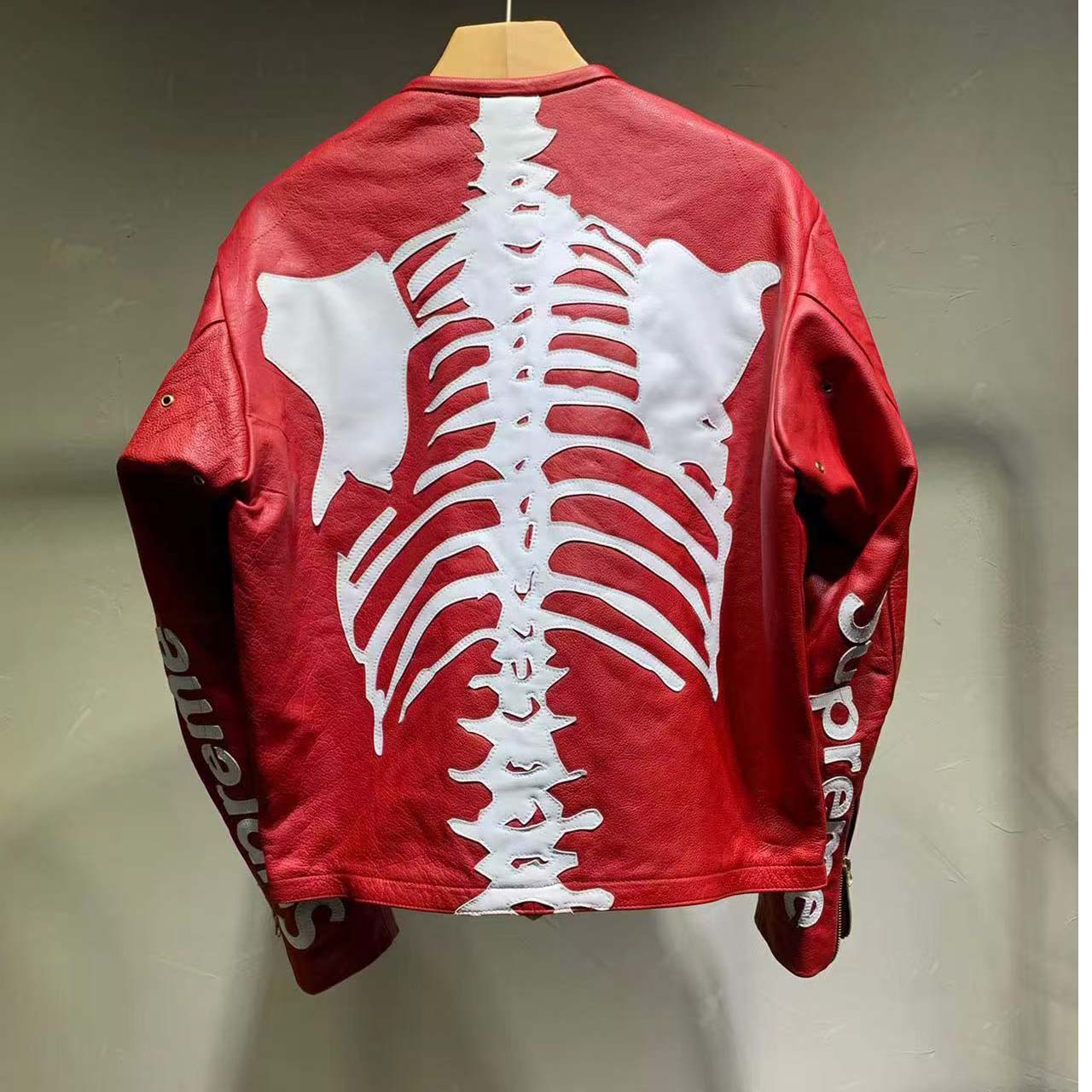 Supreme x Vanson Leather Jacket - DesignerGu