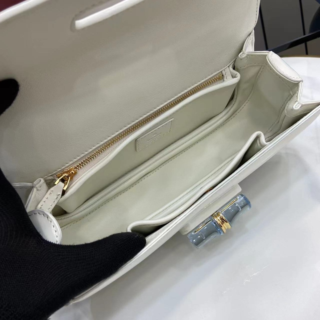 Gucci Bamboo DIva Medium Bag - DesignerGu