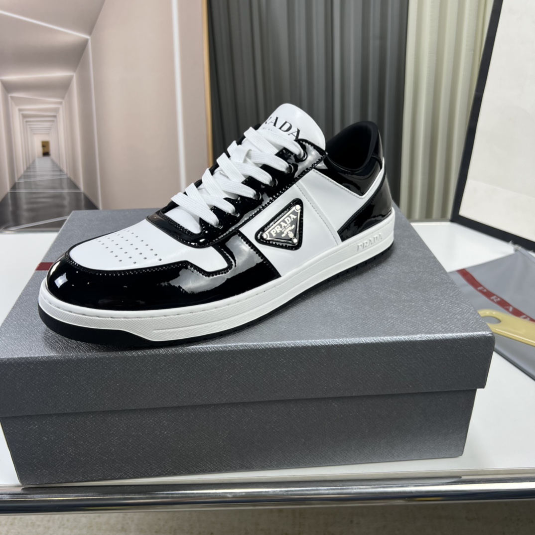 Prada Downtown triangle-logo Sneakers - DesignerGu