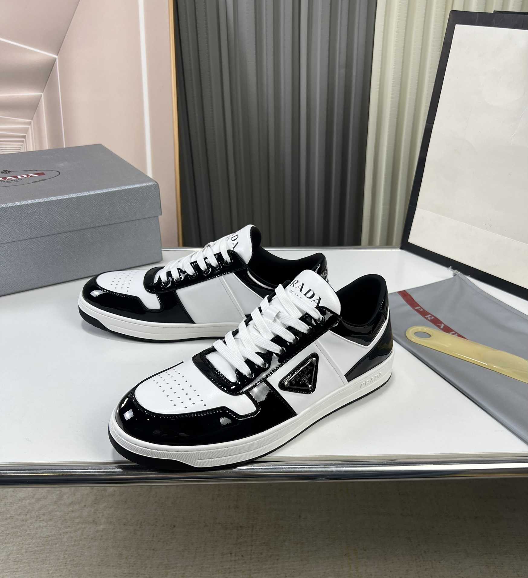 Prada Downtown triangle-logo Sneakers - DesignerGu