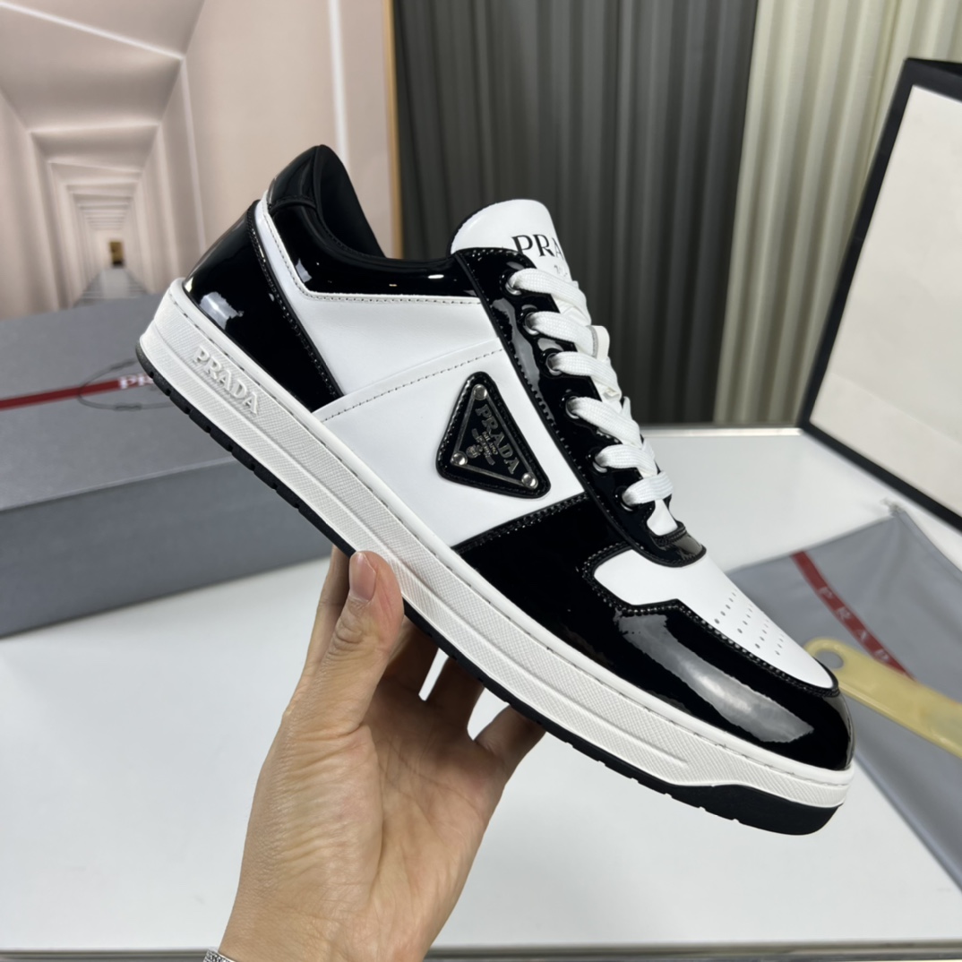 Prada Downtown triangle-logo Sneakers - DesignerGu
