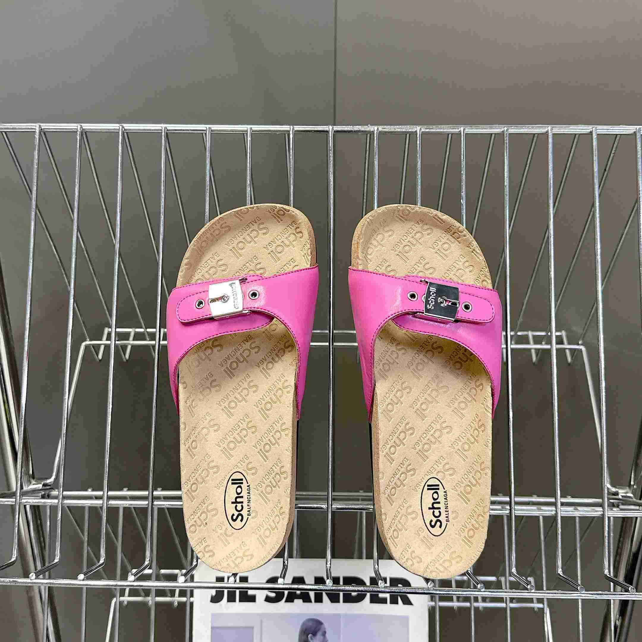 Balenciaga Scholl Flat Sandal In Glossy Pink - DesignerGu