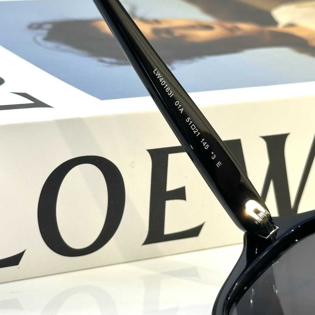 Loewe Alpha Slim sunglasses  LW40163I - DesignerGu