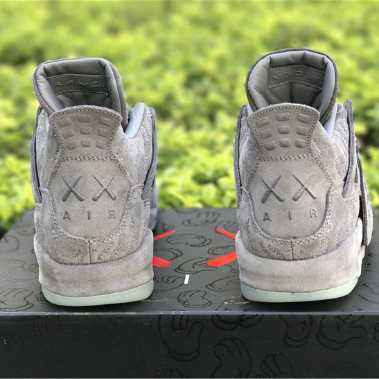 KAWS x Air Jordan 4 “Cool Grey”      - DesignerGu