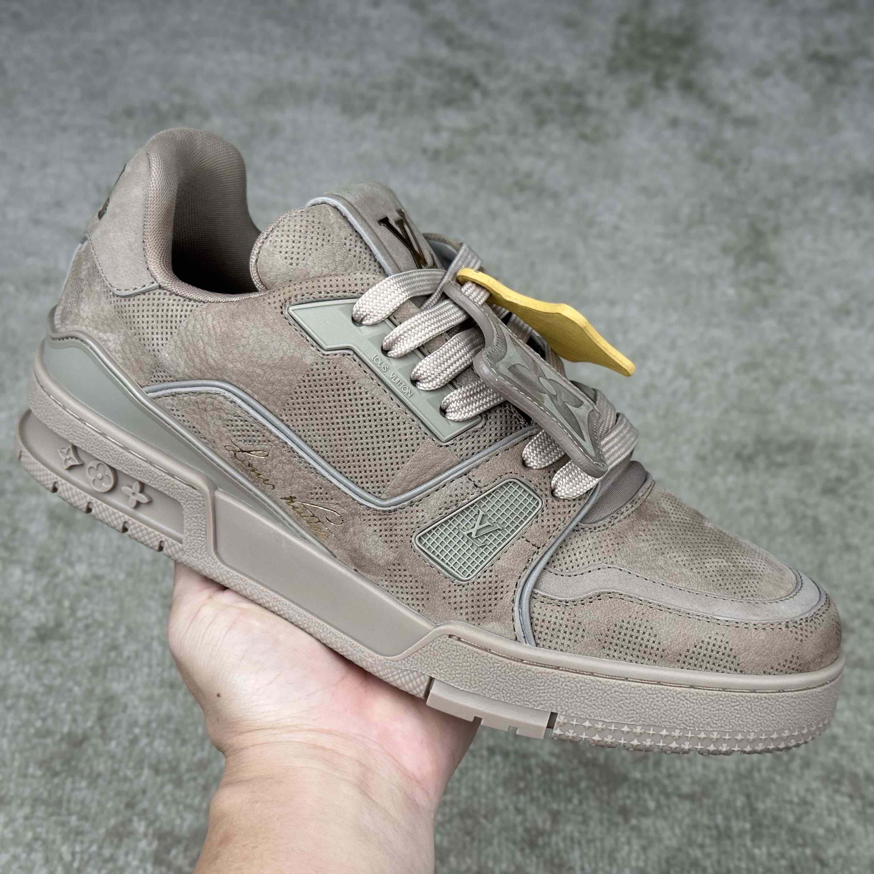 Louis Vuitton LV Trainer Sneaker   1AH622 - DesignerGu