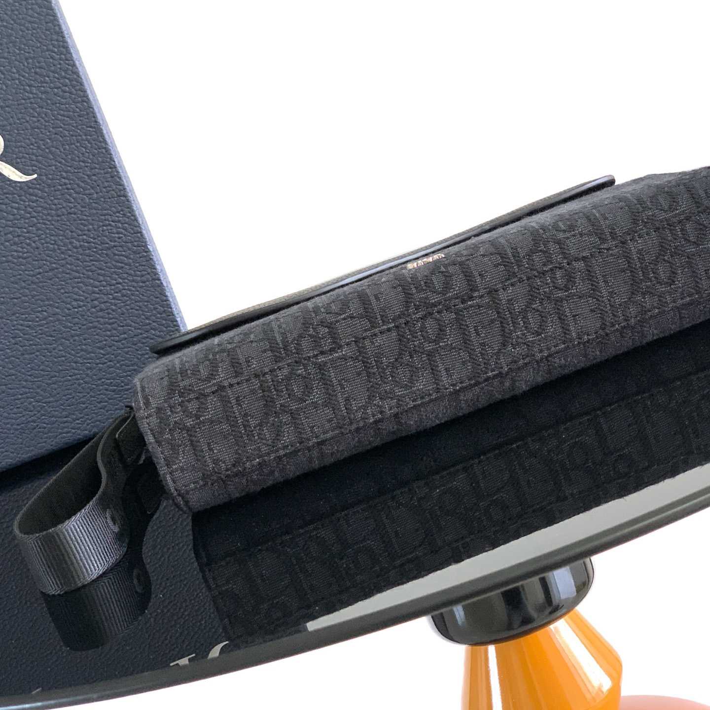 Dior Saddle A5 Triangle Pouch  - DesignerGu