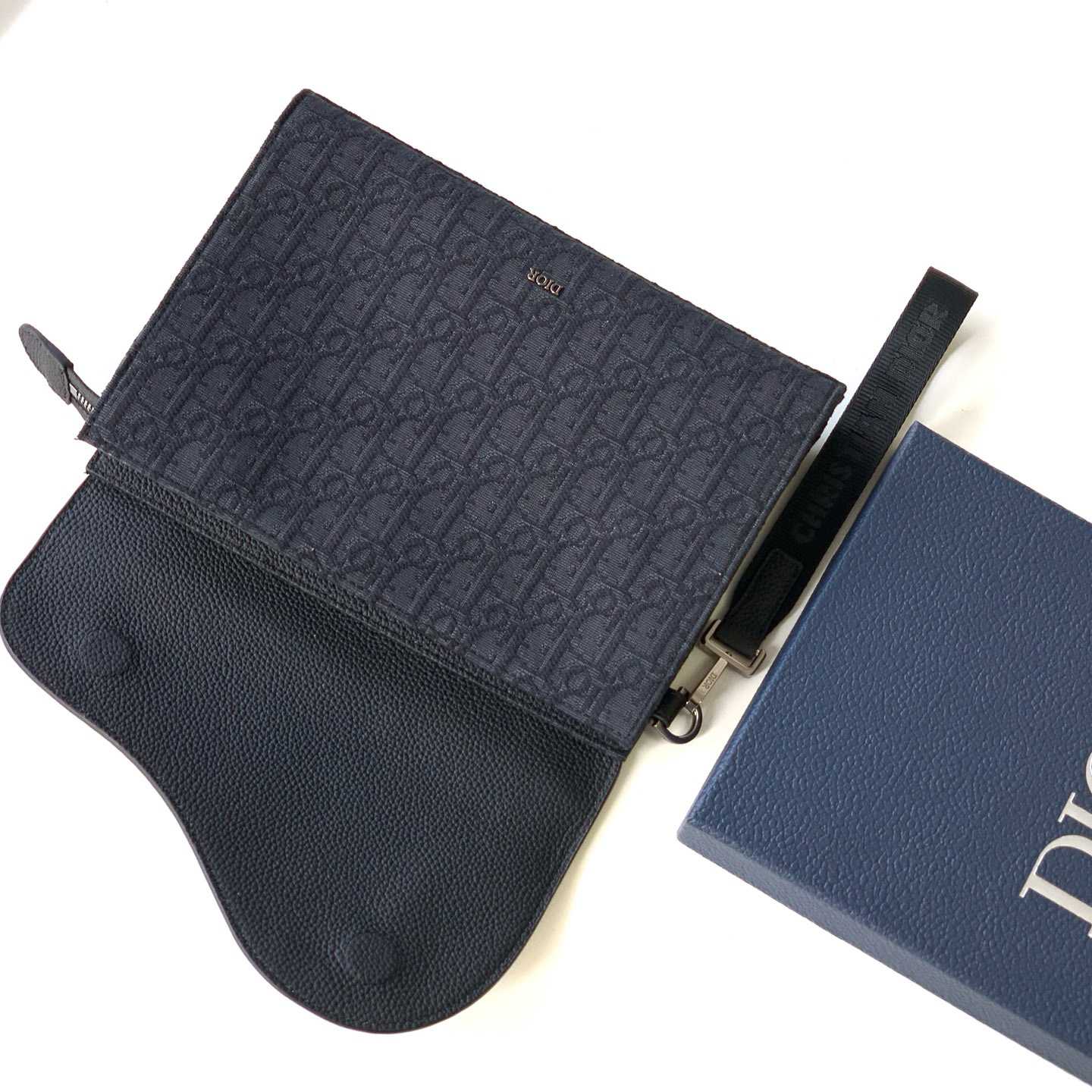 Dior Saddle A5 Triangle Pouch  - DesignerGu