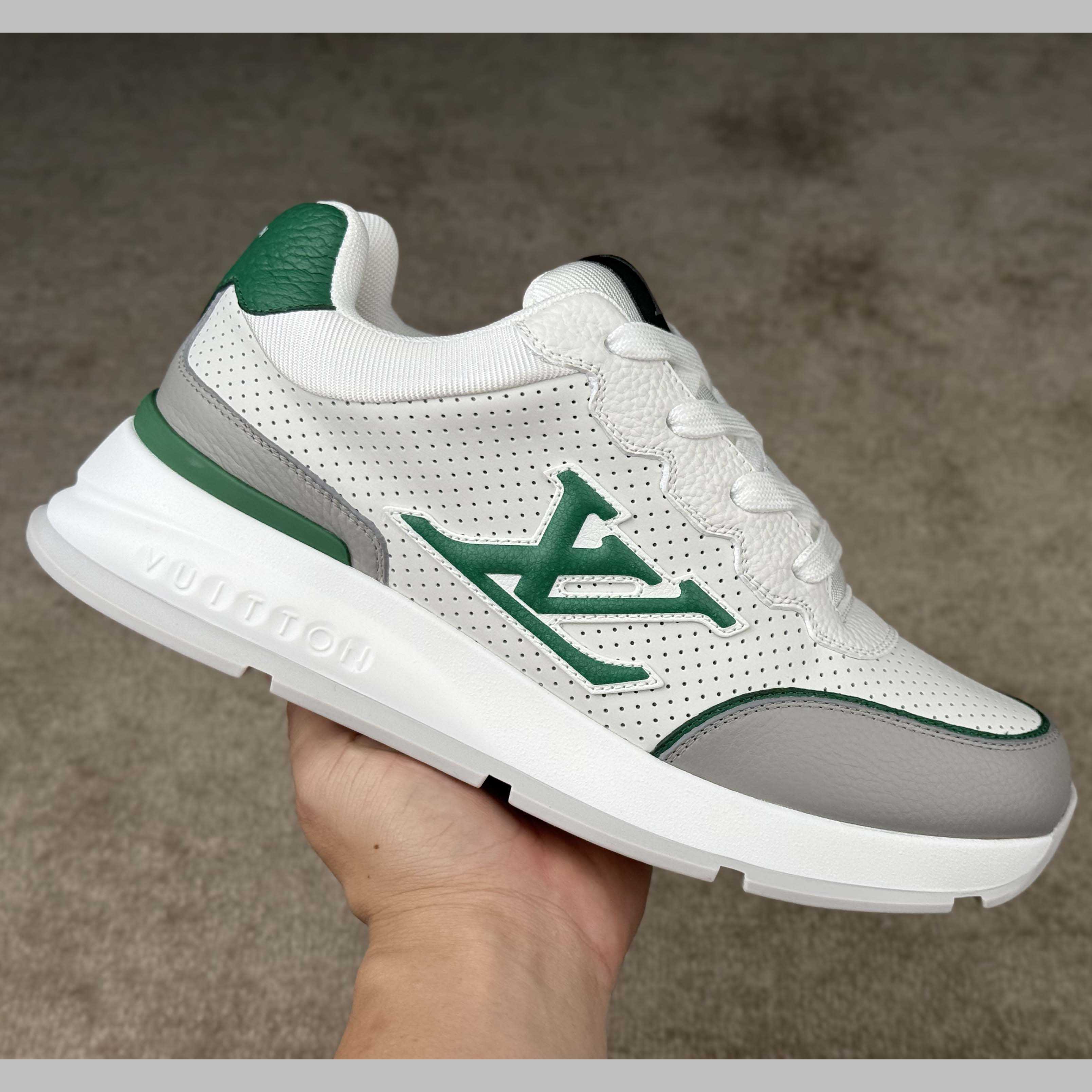 Louis Vuitton LV Classic Sneaker   1AHSUG - DesignerGu