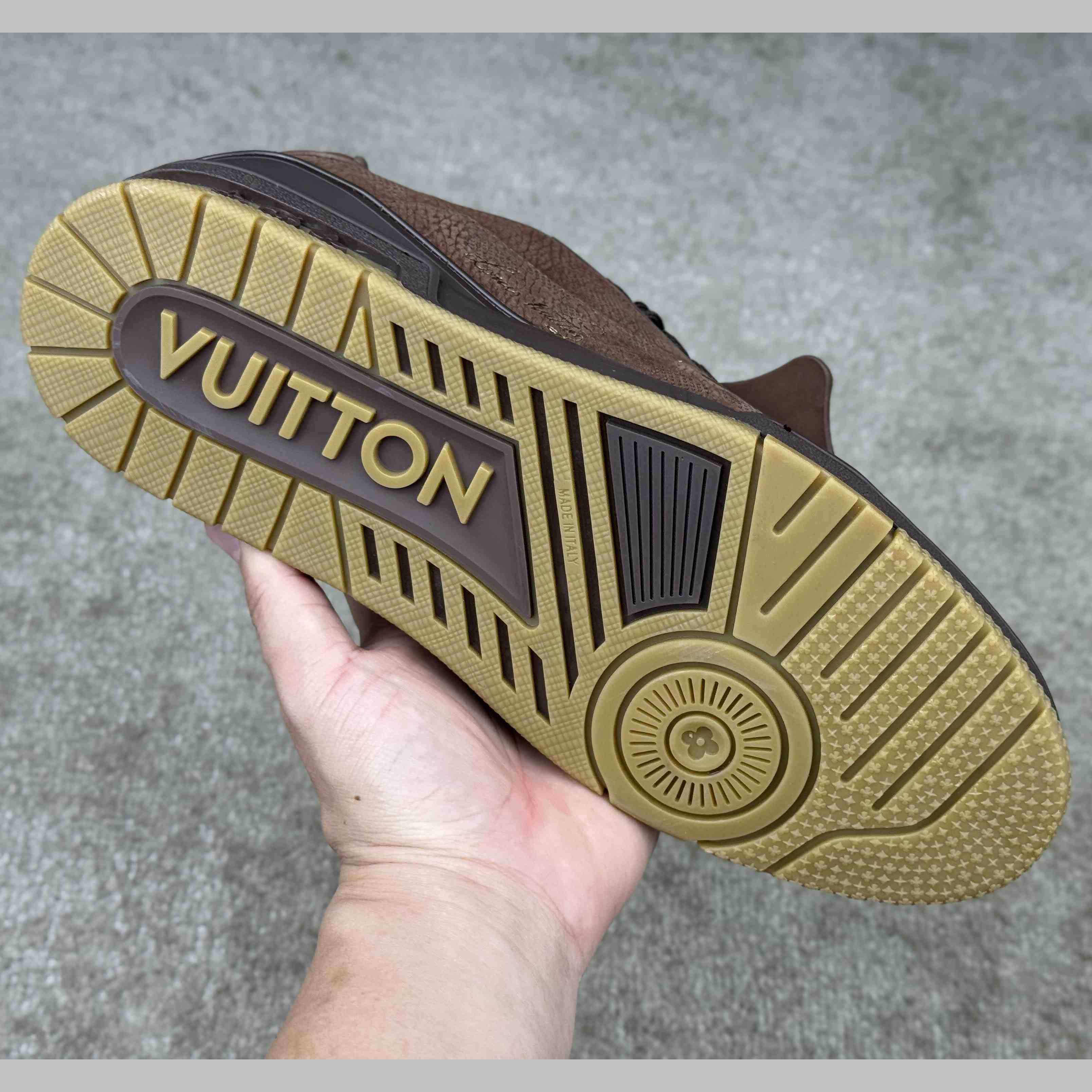 Louis Vuitton LV Trainer Sneaker   1AH641 - DesignerGu