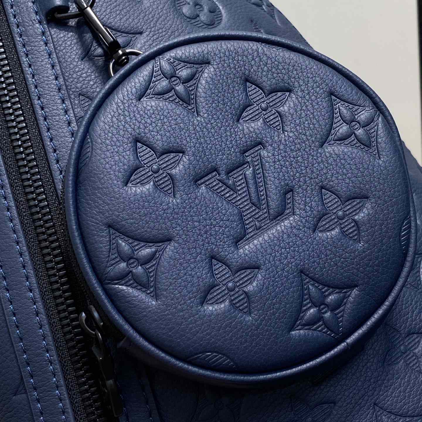 Louis Vuitton Duo Slingbag   M24467 - DesignerGu