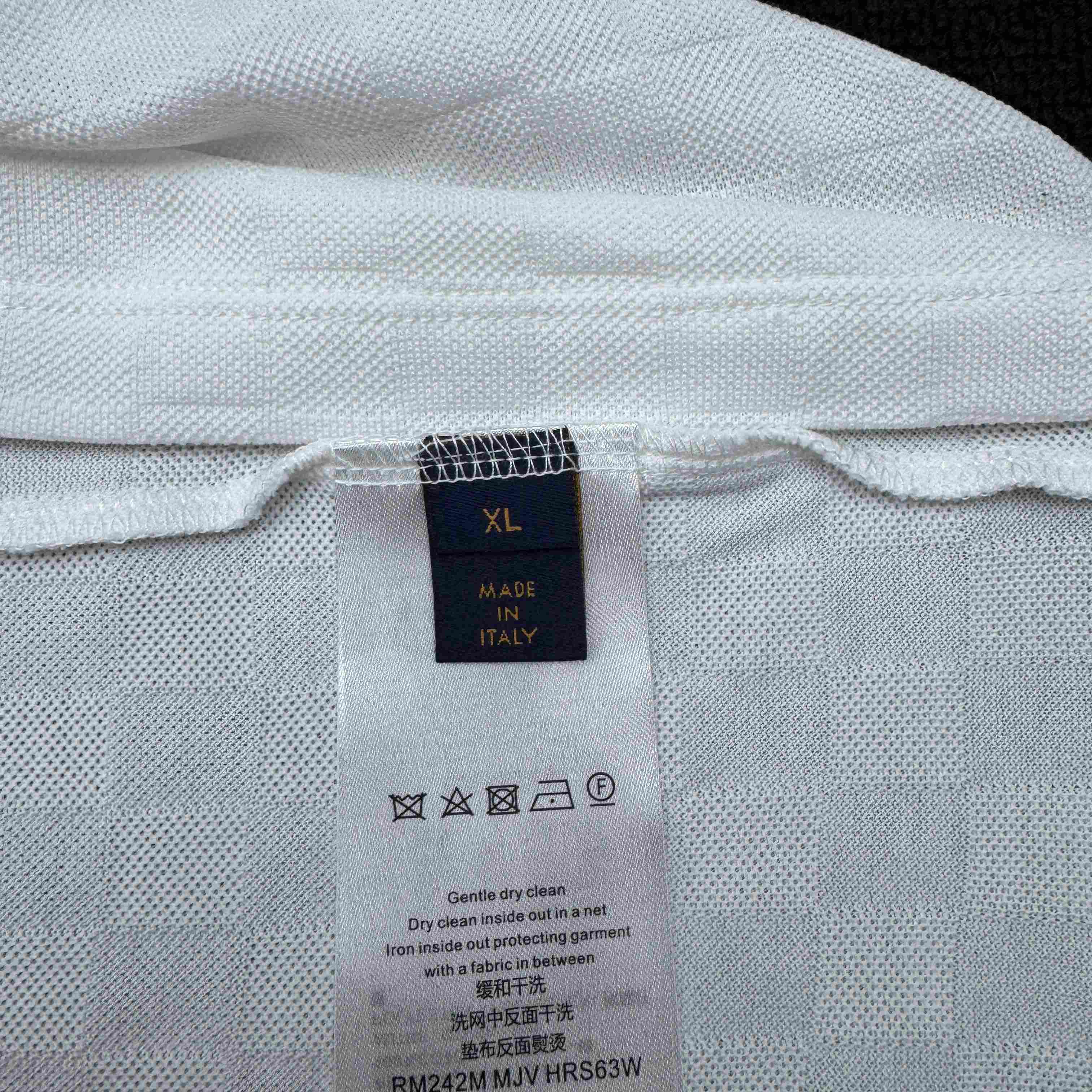 Louis Vuitton Damier Signature Polo Shirt  1AGIL7 - DesignerGu
