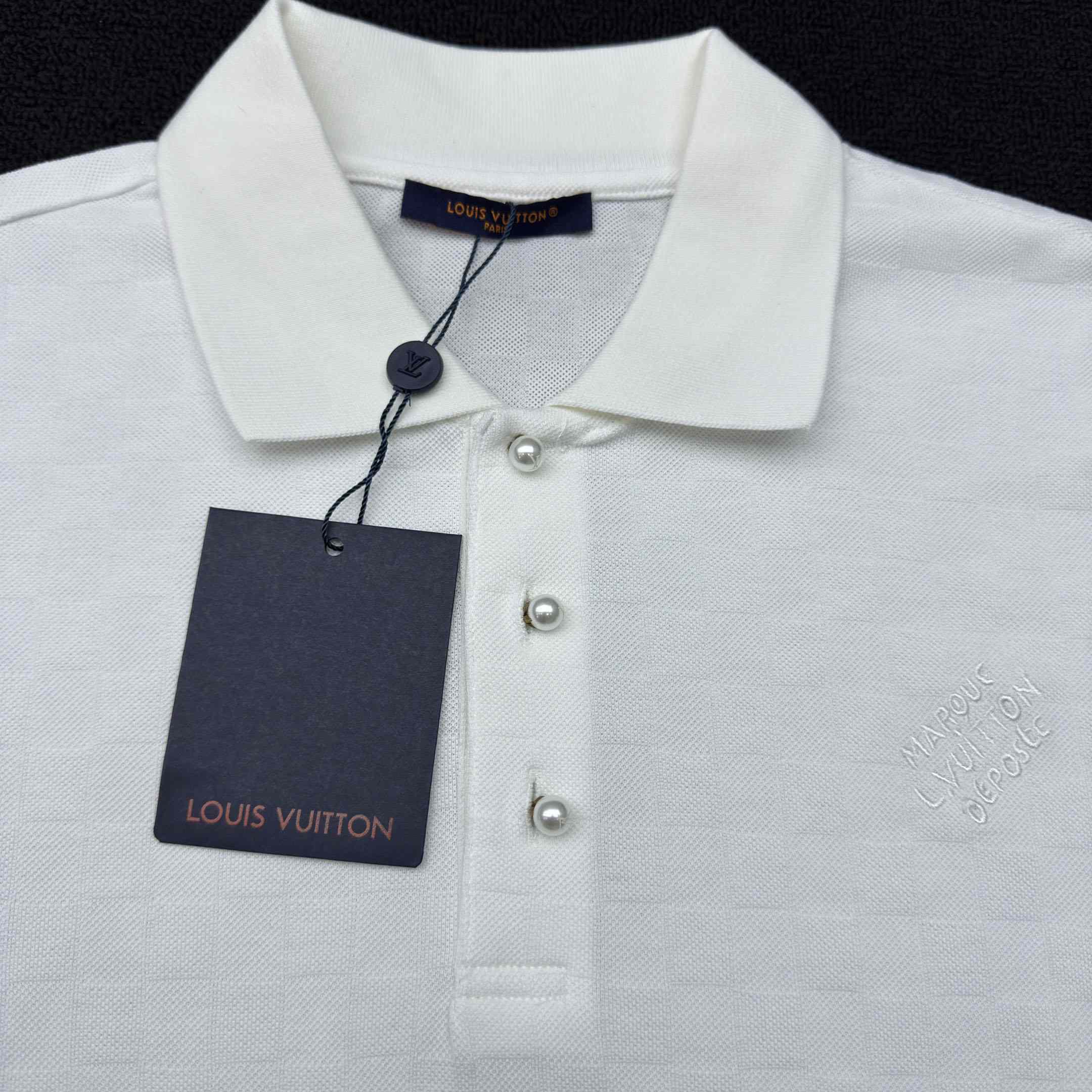 Louis Vuitton Damier Signature Polo Shirt  1AGIL7 - DesignerGu