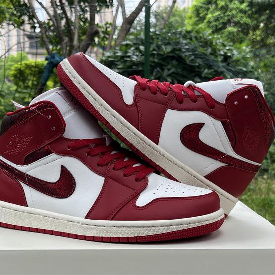 Air Jordan 1 Mid  HJ9337-106  - DesignerGu