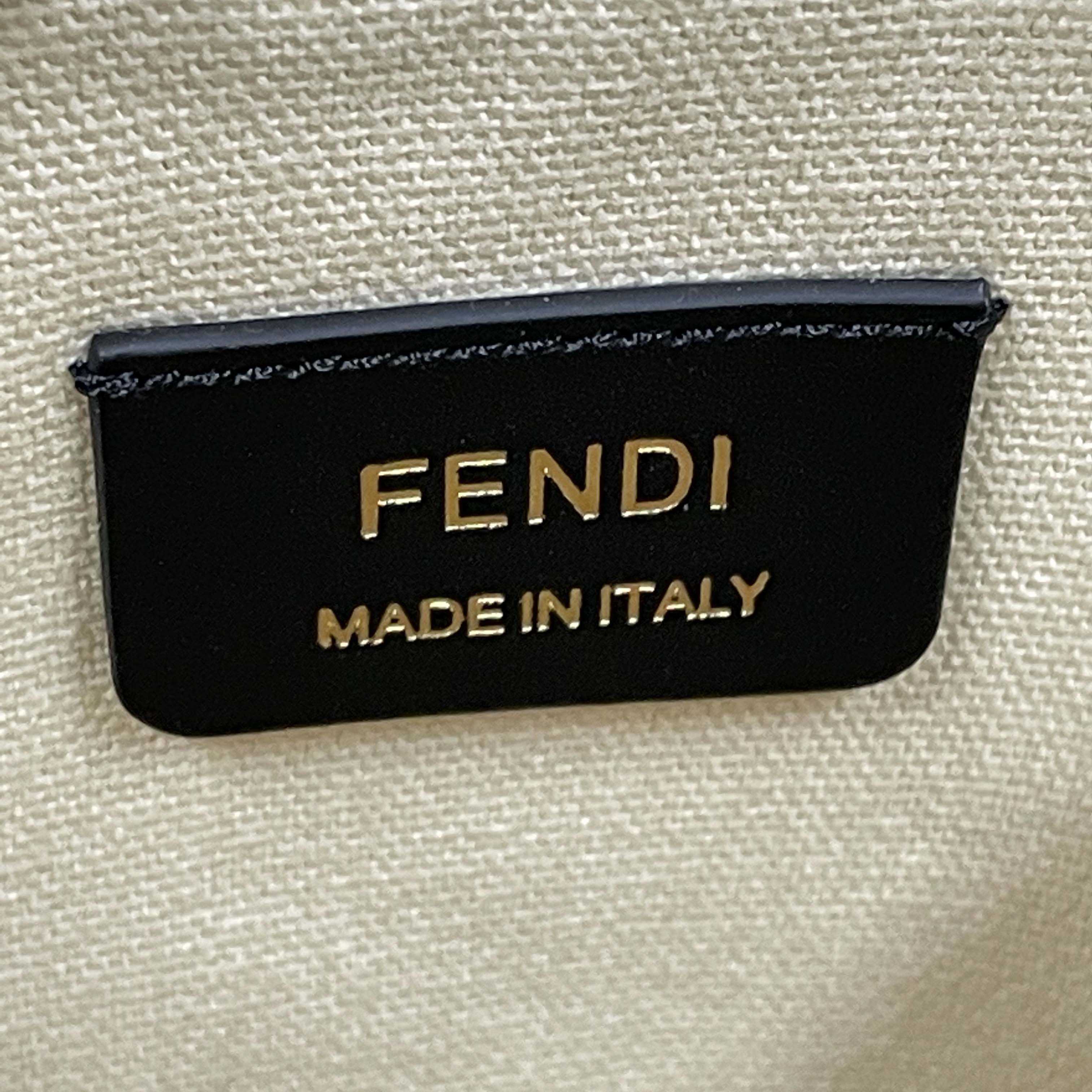 Fendi Mon Tresor Leather White  12×18×10cm - DesignerGu