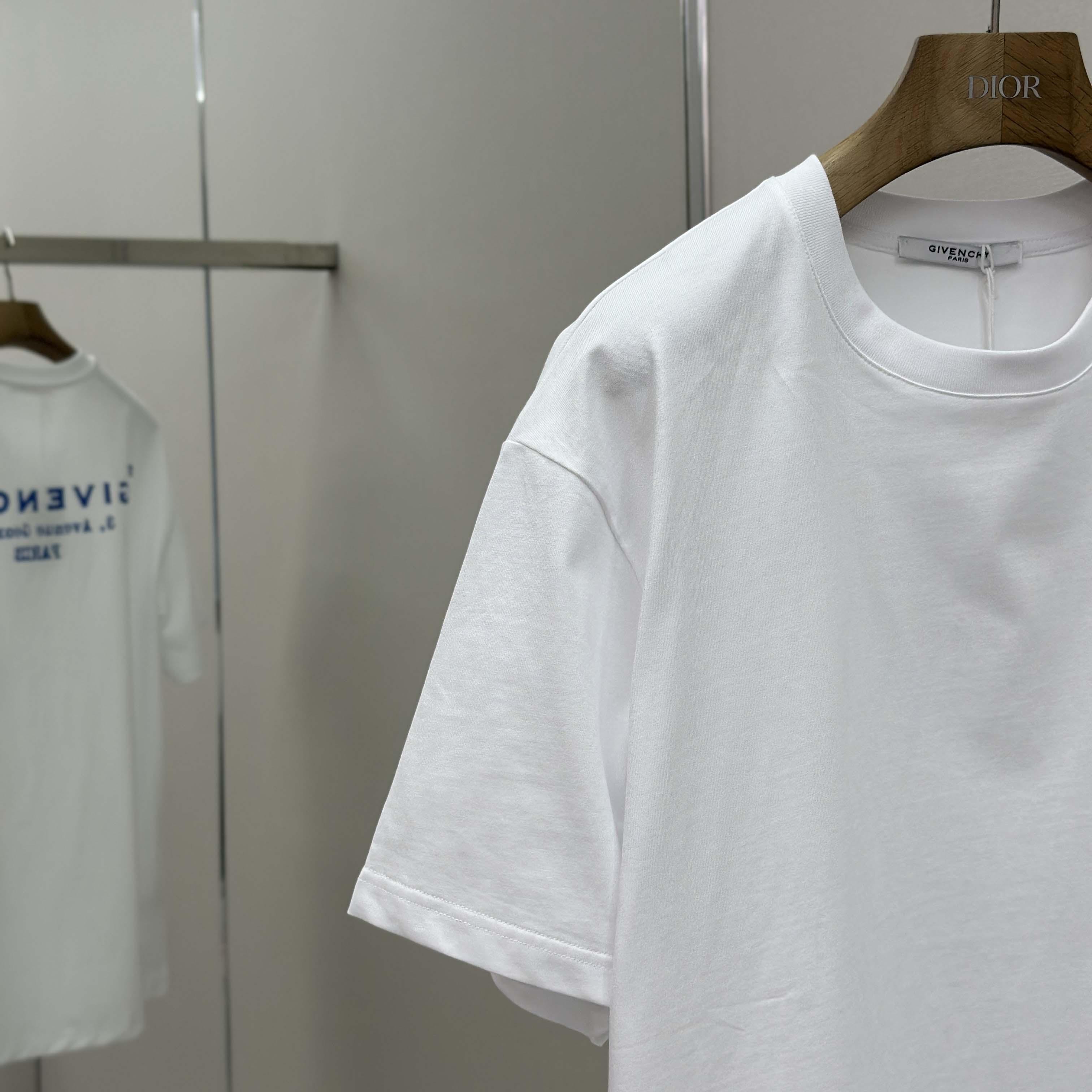 Givenchy T-shirt In Cotton With GIVENCHY Stamp Print - DesignerGu