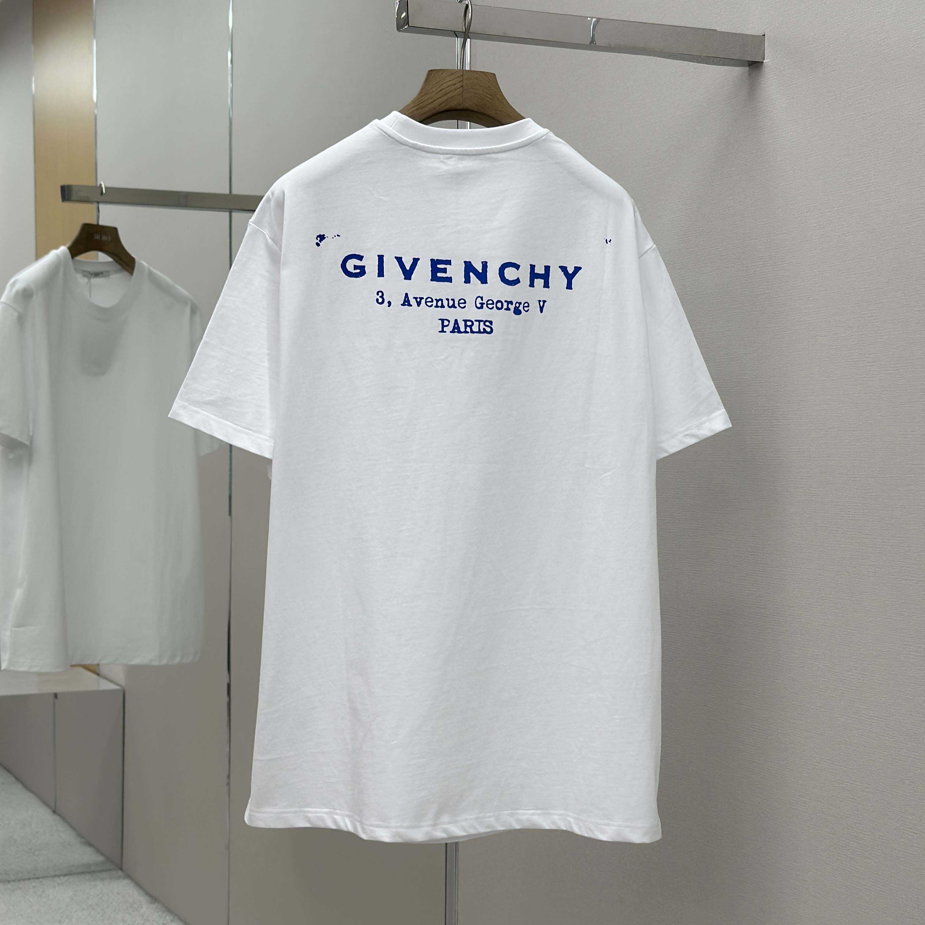 Givenchy T-shirt In Cotton With GIVENCHY Stamp Print - DesignerGu