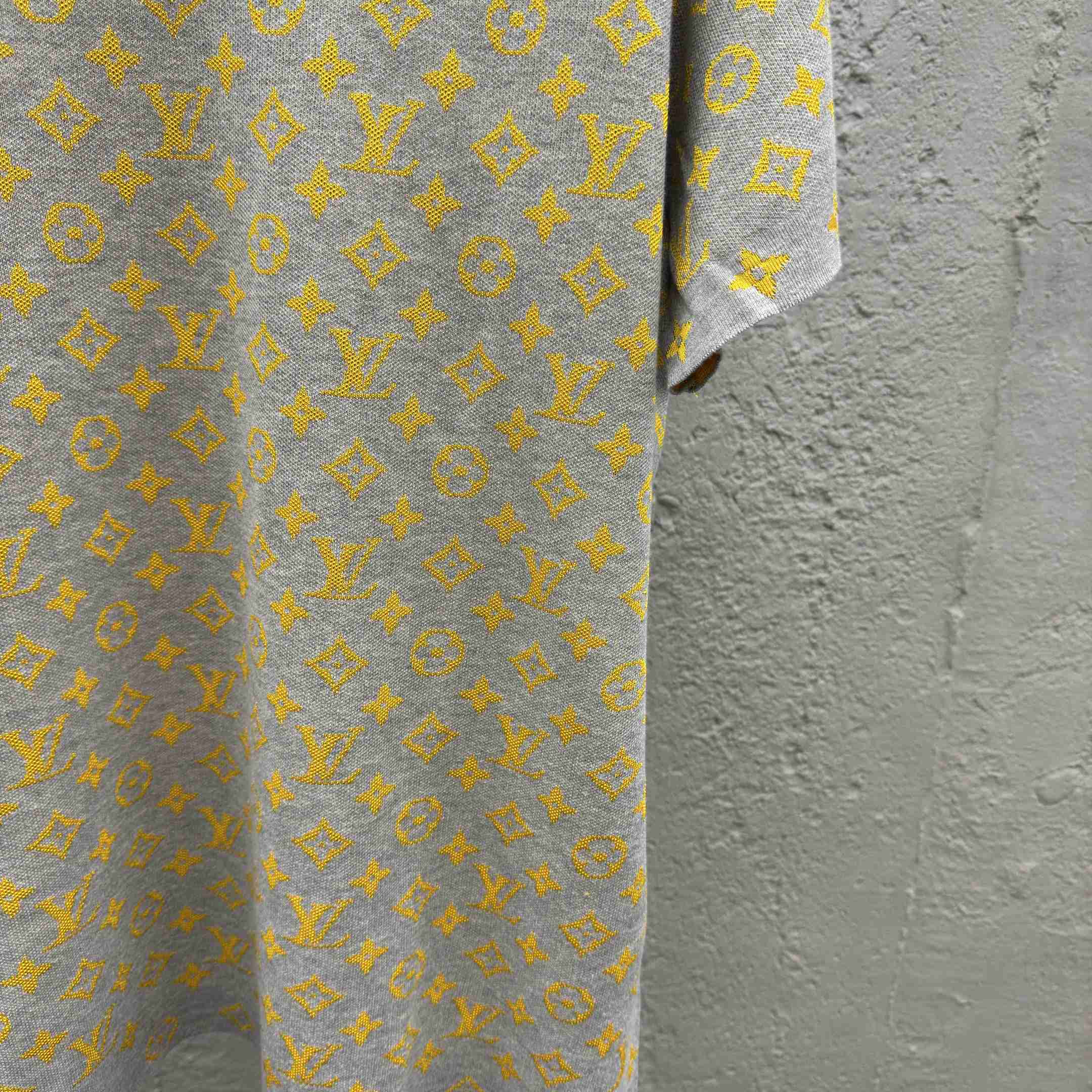 Louis Vuitton Monogram Short-Sleeved Crewneck   1AHVPD - DesignerGu