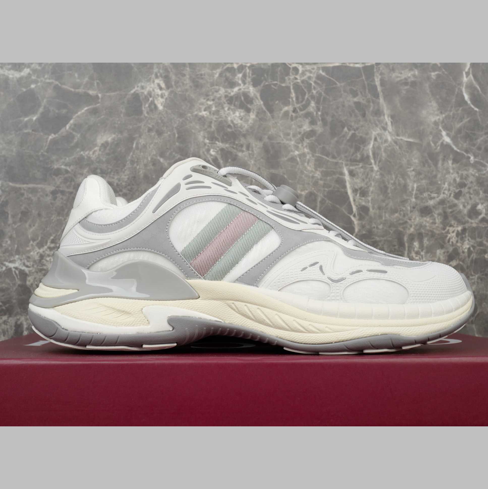 Gucci Men's Gucci 2.0 Sneaker - DesignerGu