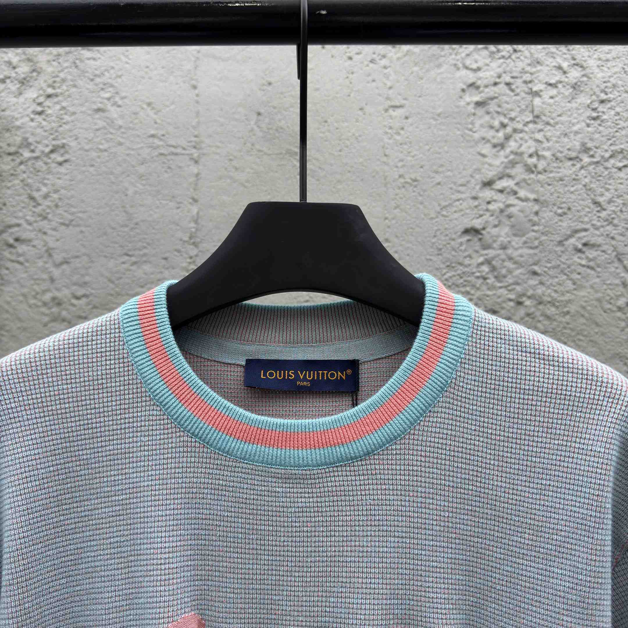 Louis Vuitton Graphic Short-Sleeved Crewneck   1AHVNY - DesignerGu