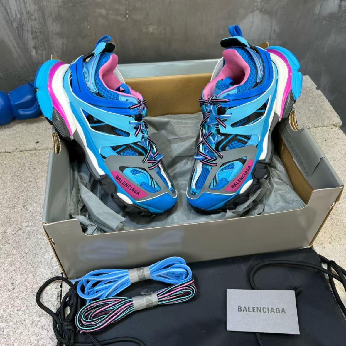 Balenciaga Track Sneakers - DesignerGu