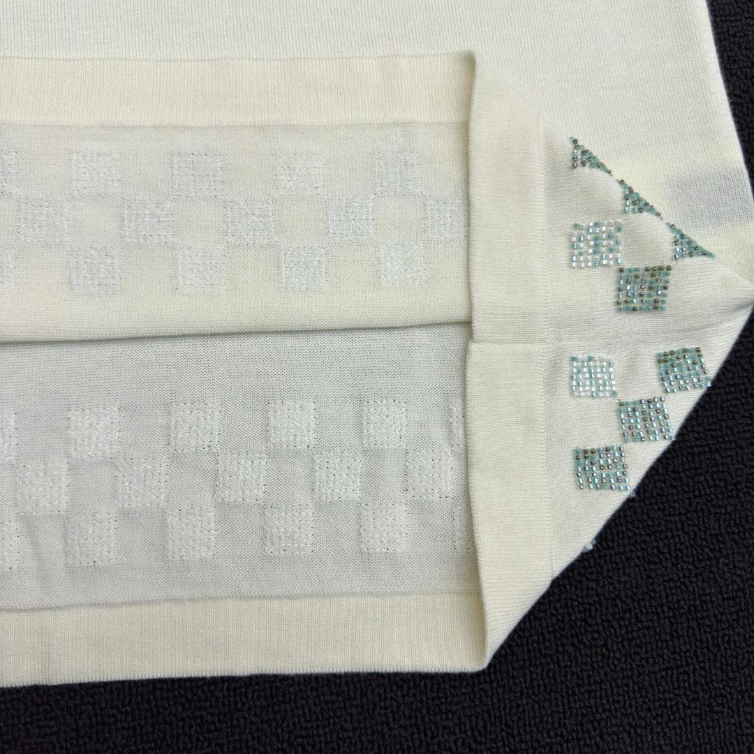 Louis Vuitton Embellished Short-Sleeved Crewneck   1AHVOA - DesignerGu