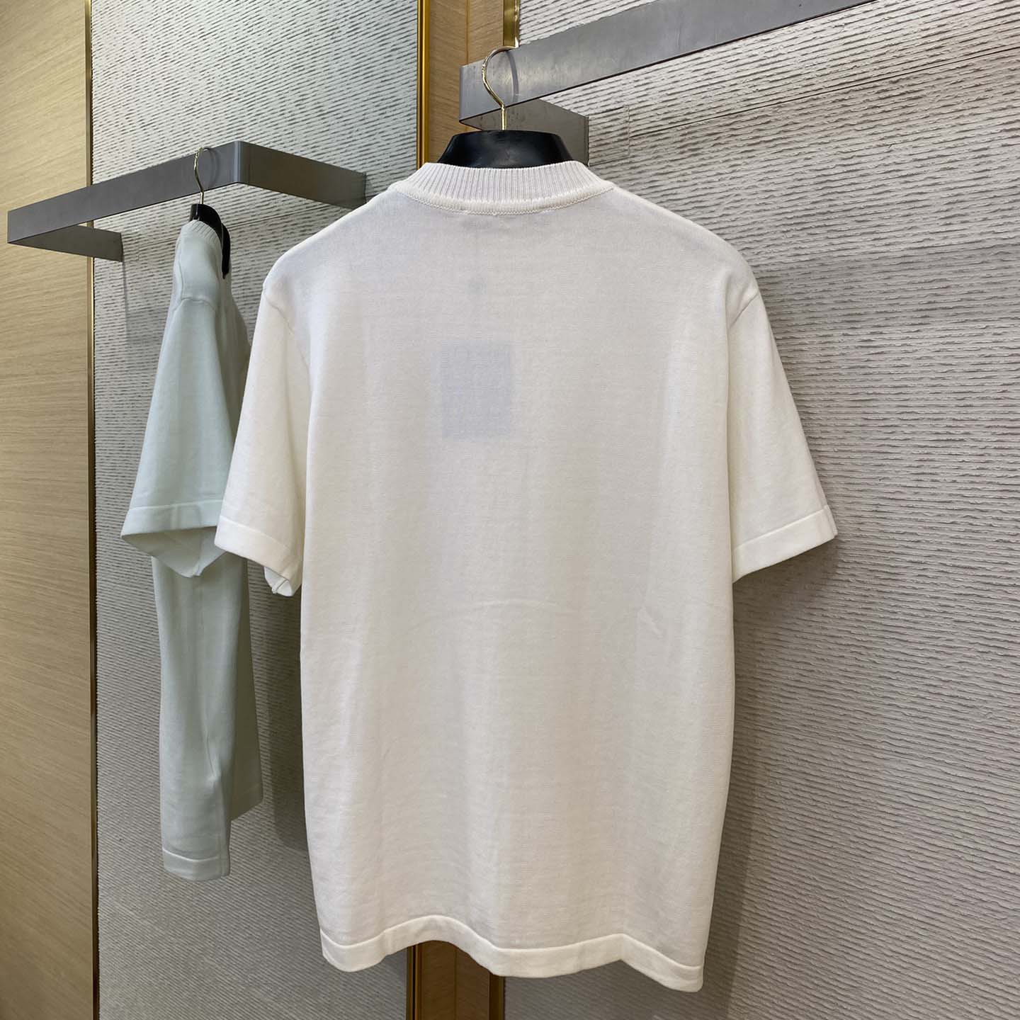 Louis Vuitton Signature Short-Sleeved T-Shirt  - DesignerGu