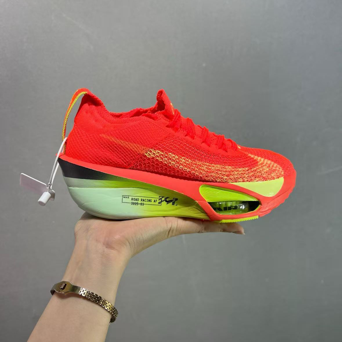 Nike Air Zoom Alphafly NEXT%   FB8356-100 - DesignerGu