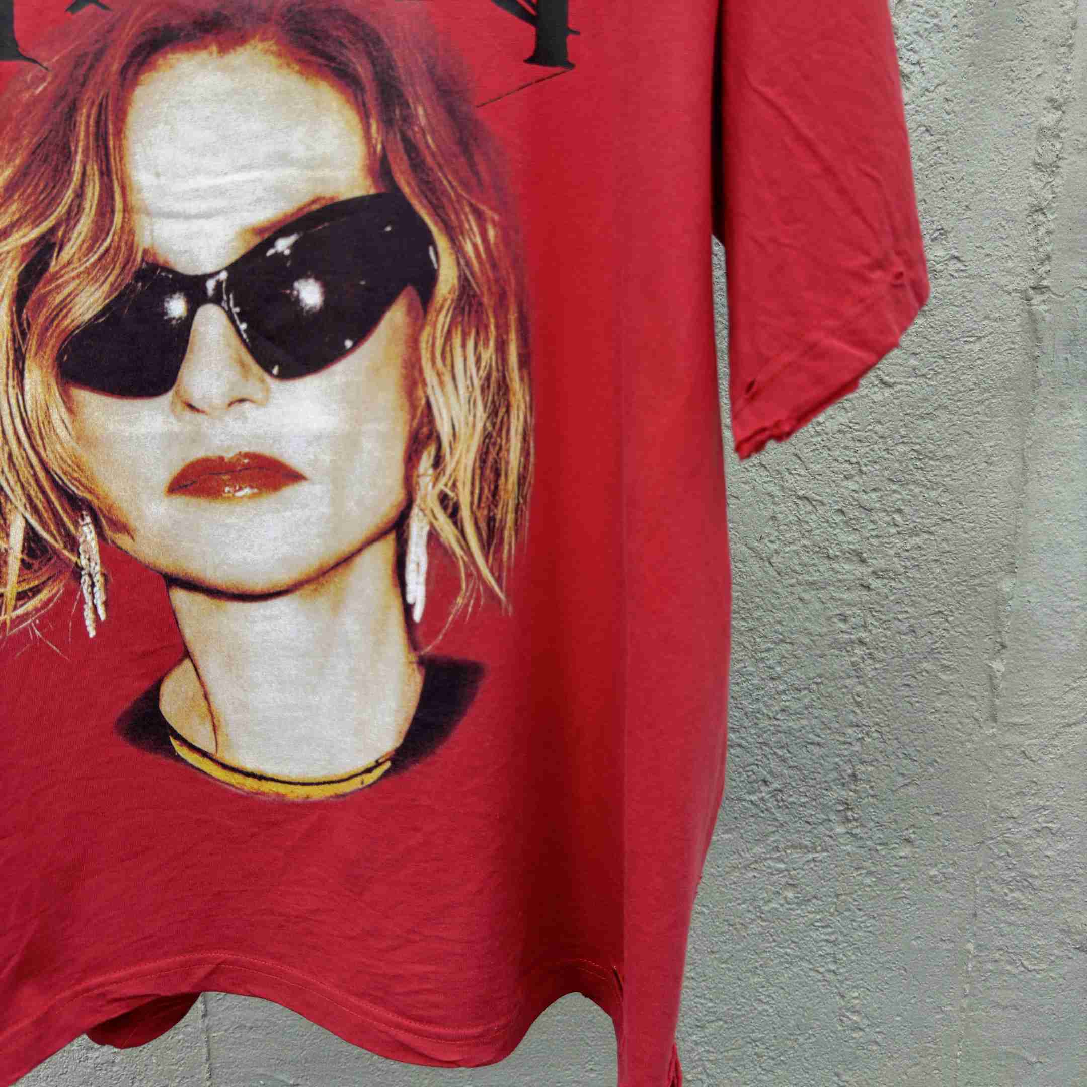 Balenciaga Isabelle Boxy T-Shirt in faded red dry jersey - DesignerGu