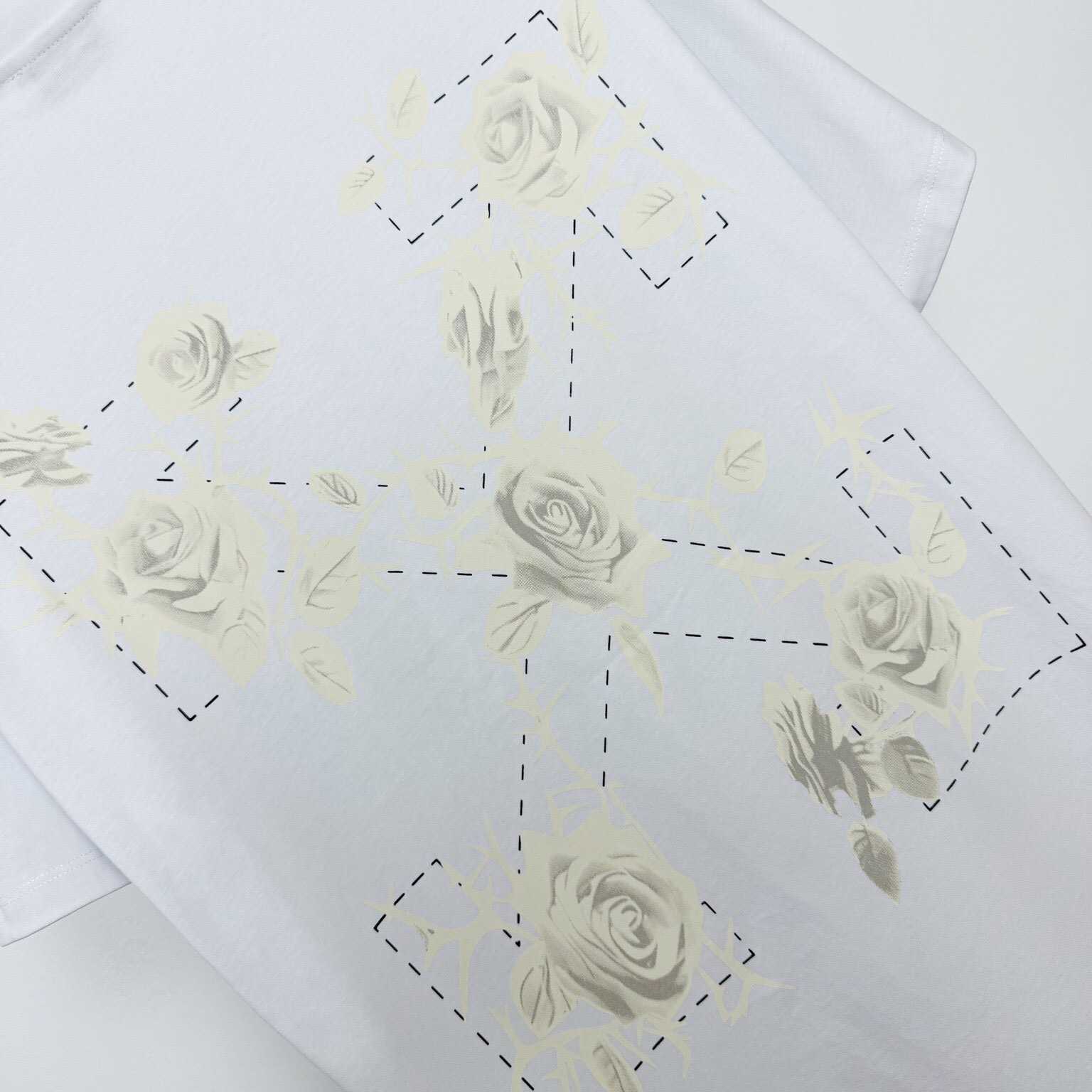 Off-White Roses Arrows-print T-shirt  - DesignerGu