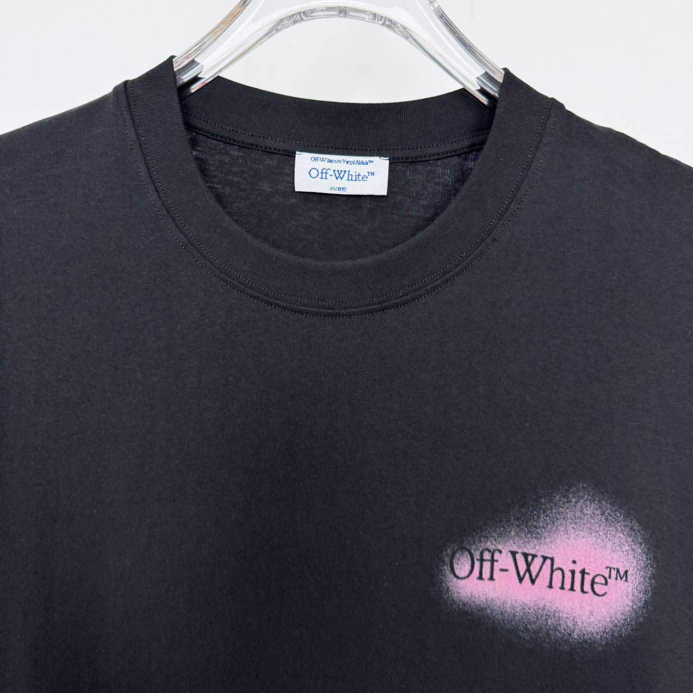 Off-White Spray Arrow T-Shirt - DesignerGu