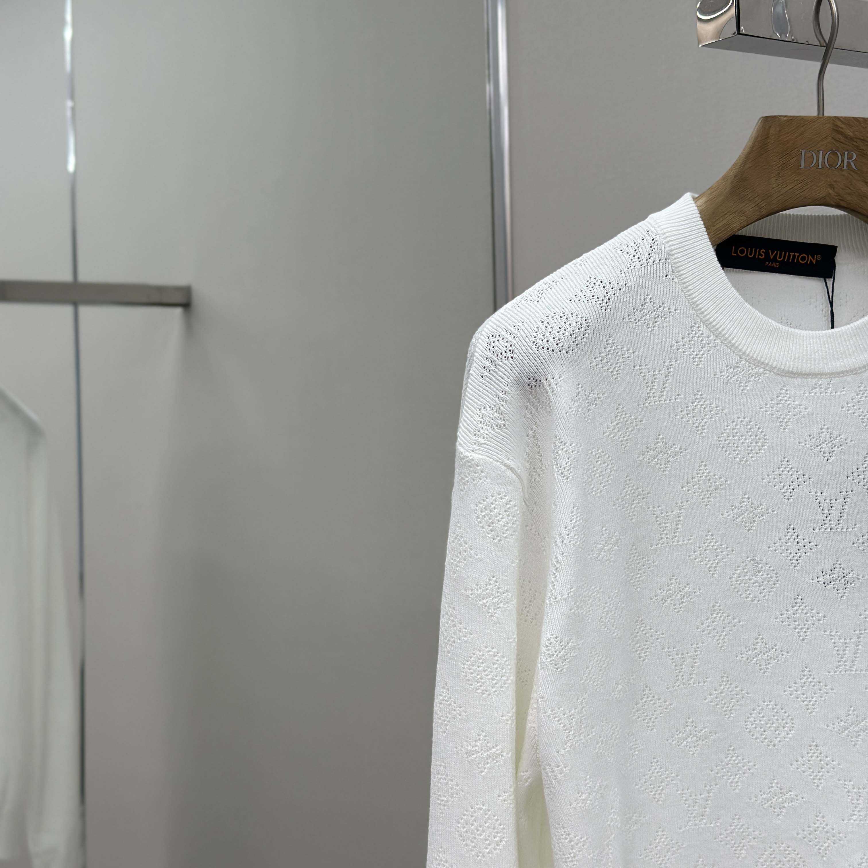 Louis Vuitton Monogram Pointelle Cotton Pullover   1AGJHC - DesignerGu