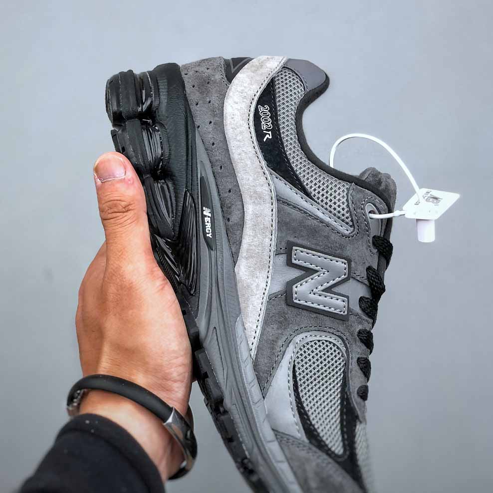 New Balance 2002R 'Castlerock Shadow Black'   M2002RCL  - DesignerGu
