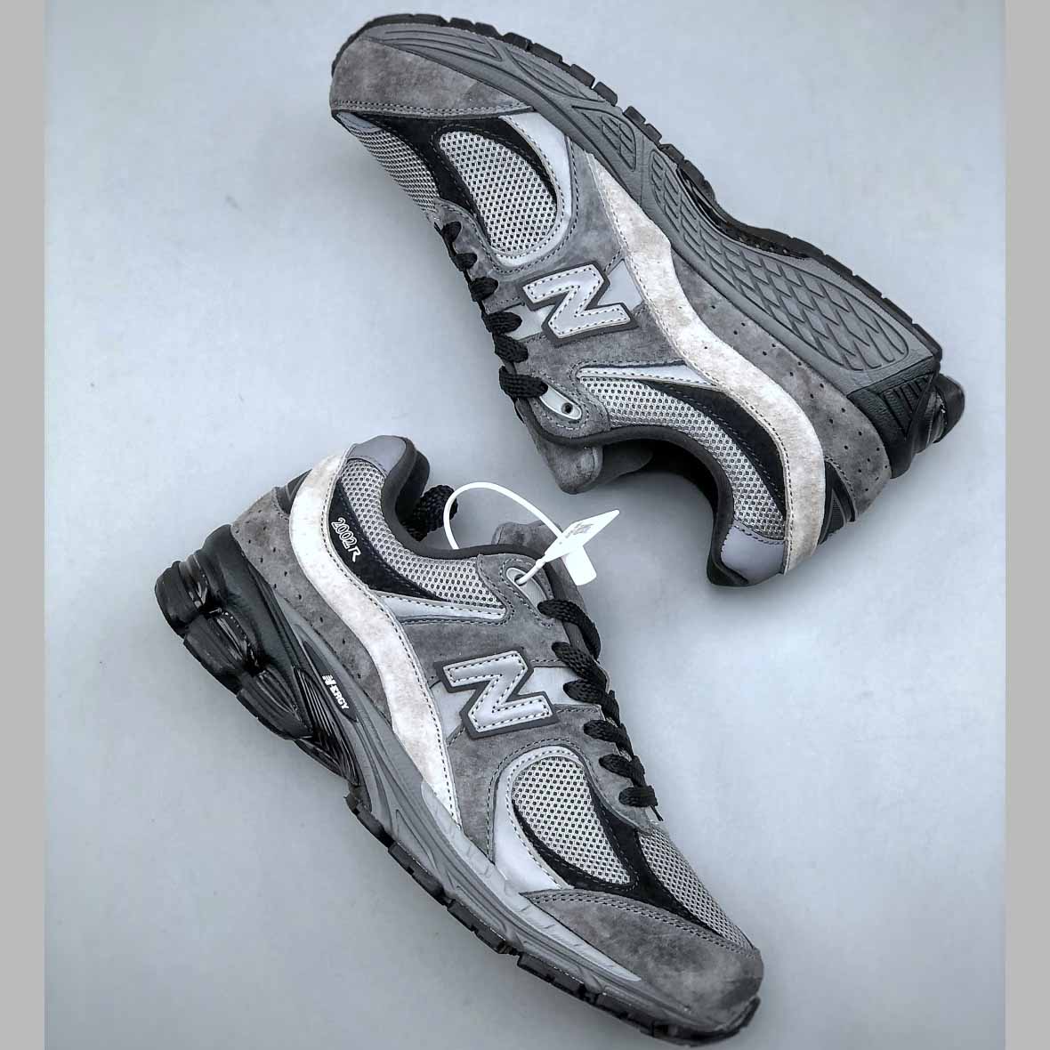 New Balance 2002R 'Castlerock Shadow Black'   M2002RCL  - DesignerGu